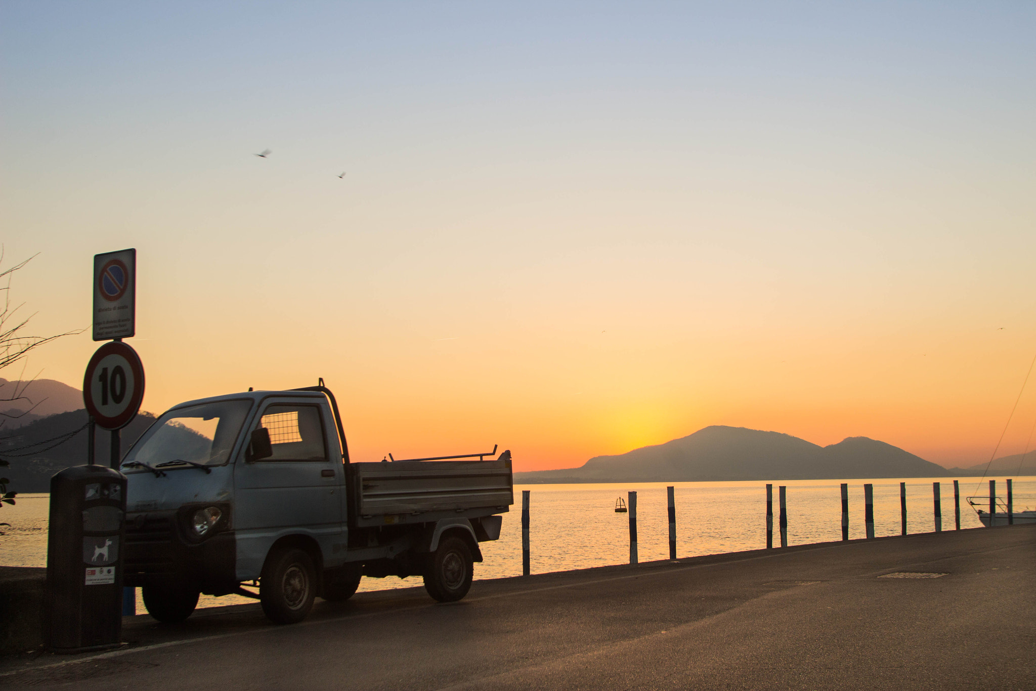 Canon EF 17-35mm f/2.8L sample photo. The sun says goodbay photography