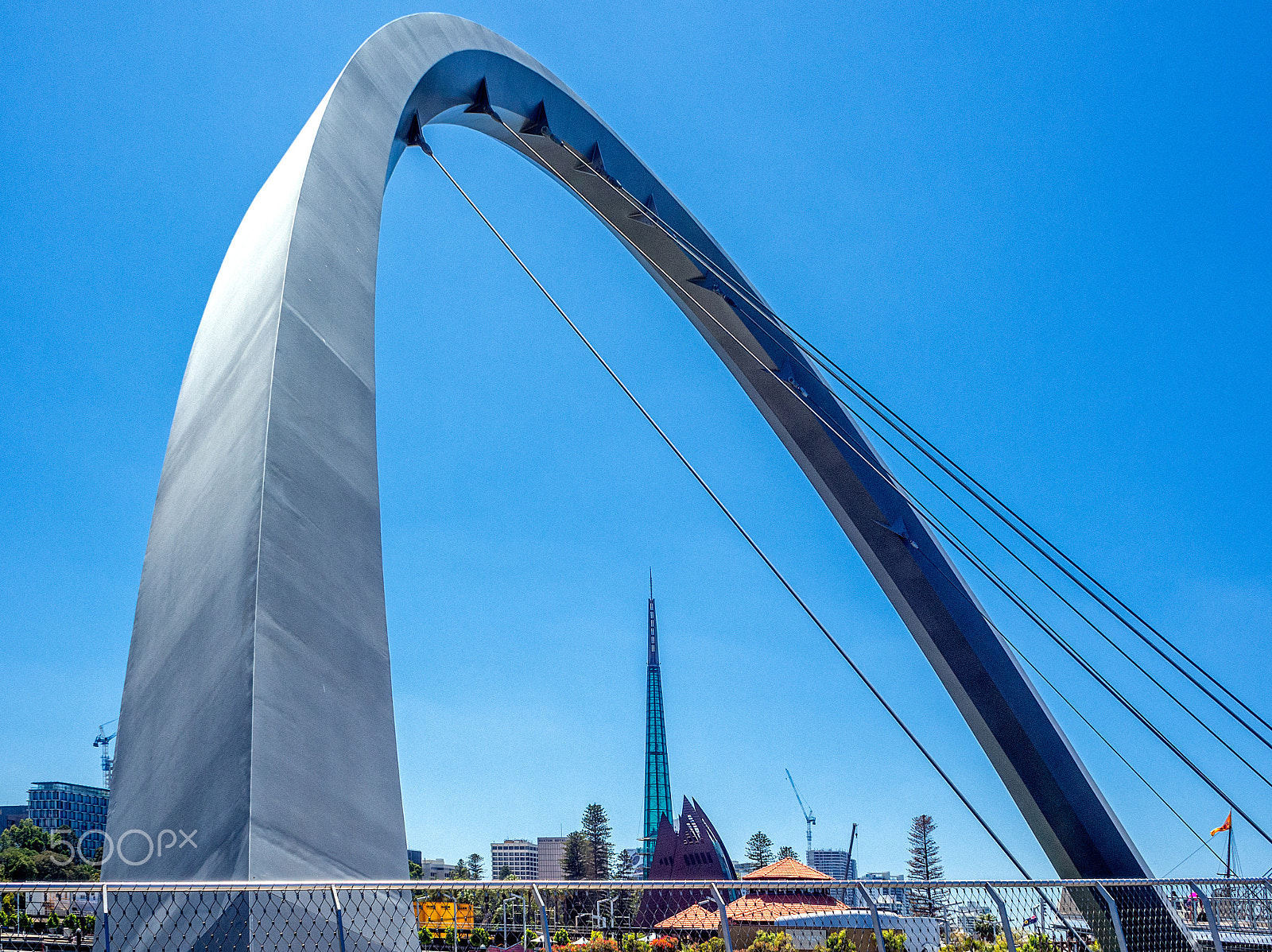 Olympus M.Zuiko Digital 17mm F2.8 Pancake sample photo. Elizabeth quay bridge photography