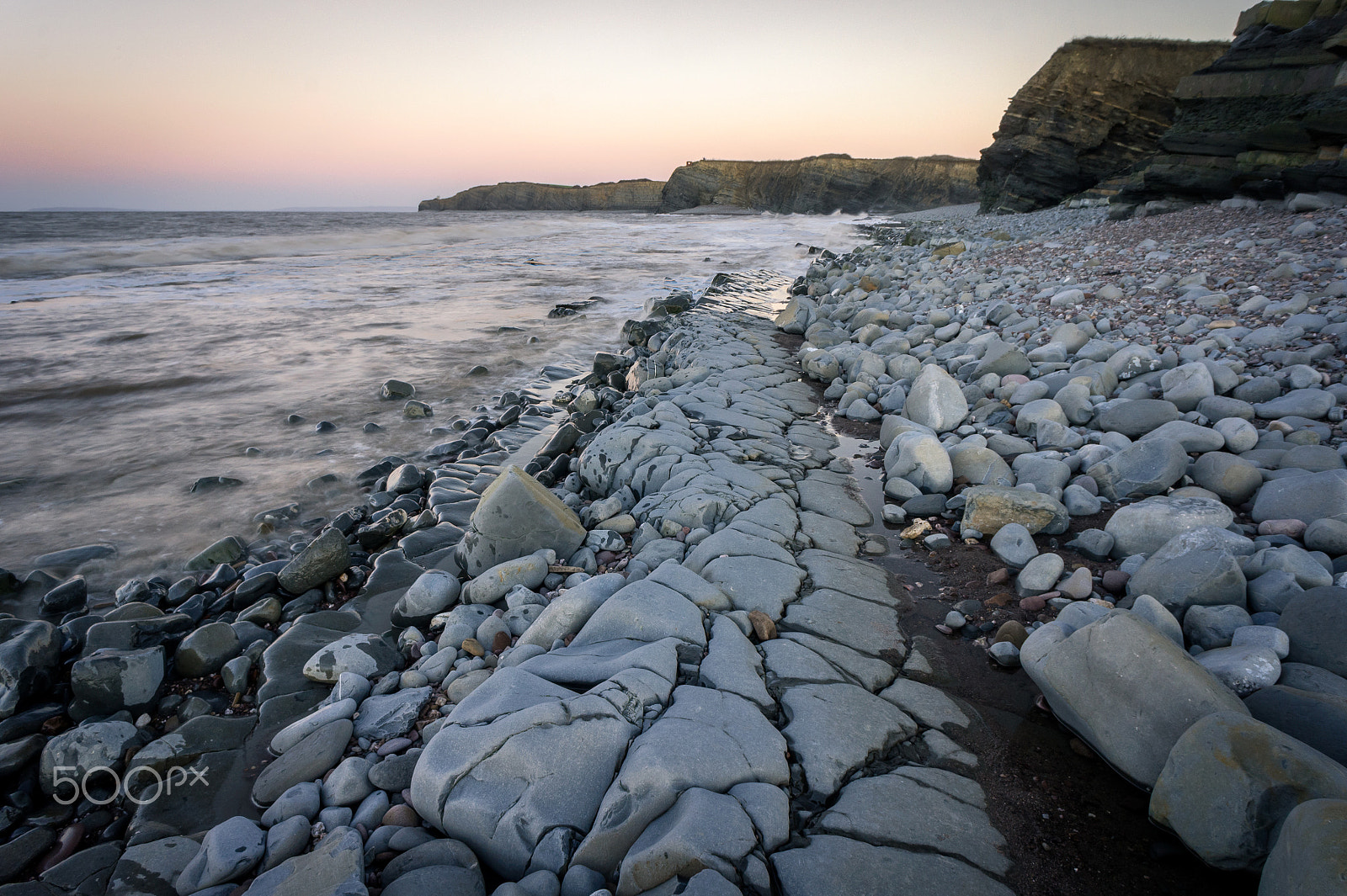 Sony Alpha NEX-5 + Sony E 16mm F2.8 sample photo. Strength against force photography