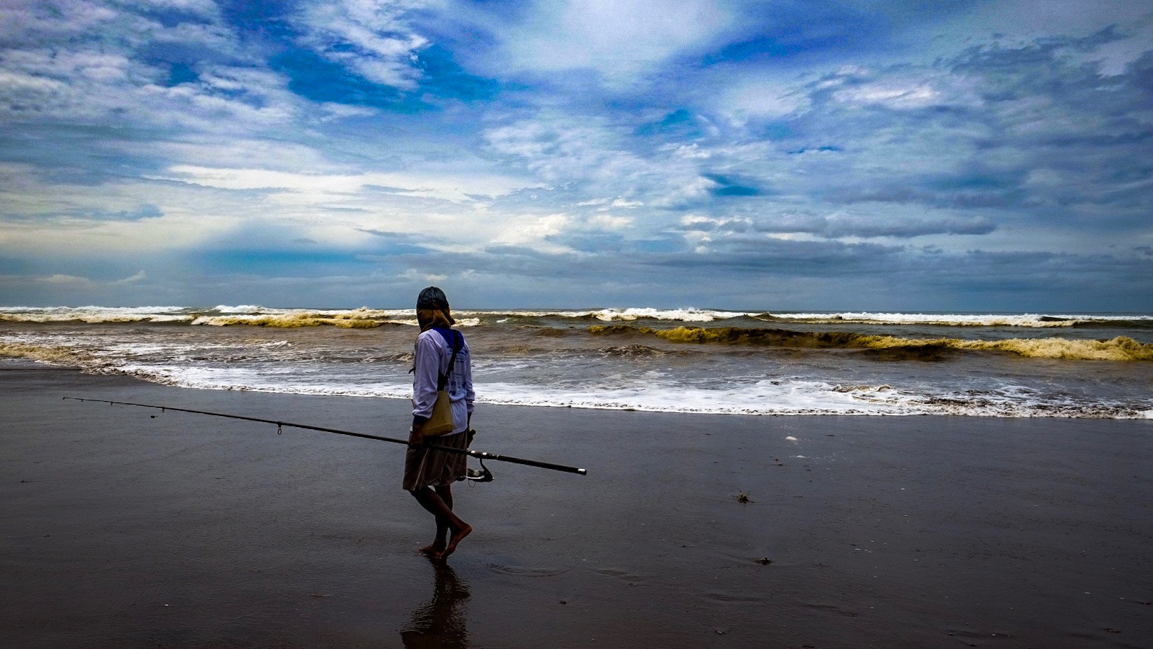 Fujifilm X-T10 + Fujifilm XF 16mm F1.4 R WR sample photo. Into the ocean photography