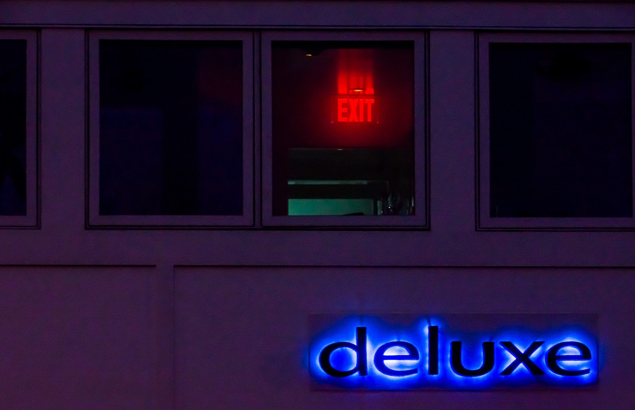Sony E 18-200mm F3.5-6.3 OSS sample photo. 'deluxe exit' photography