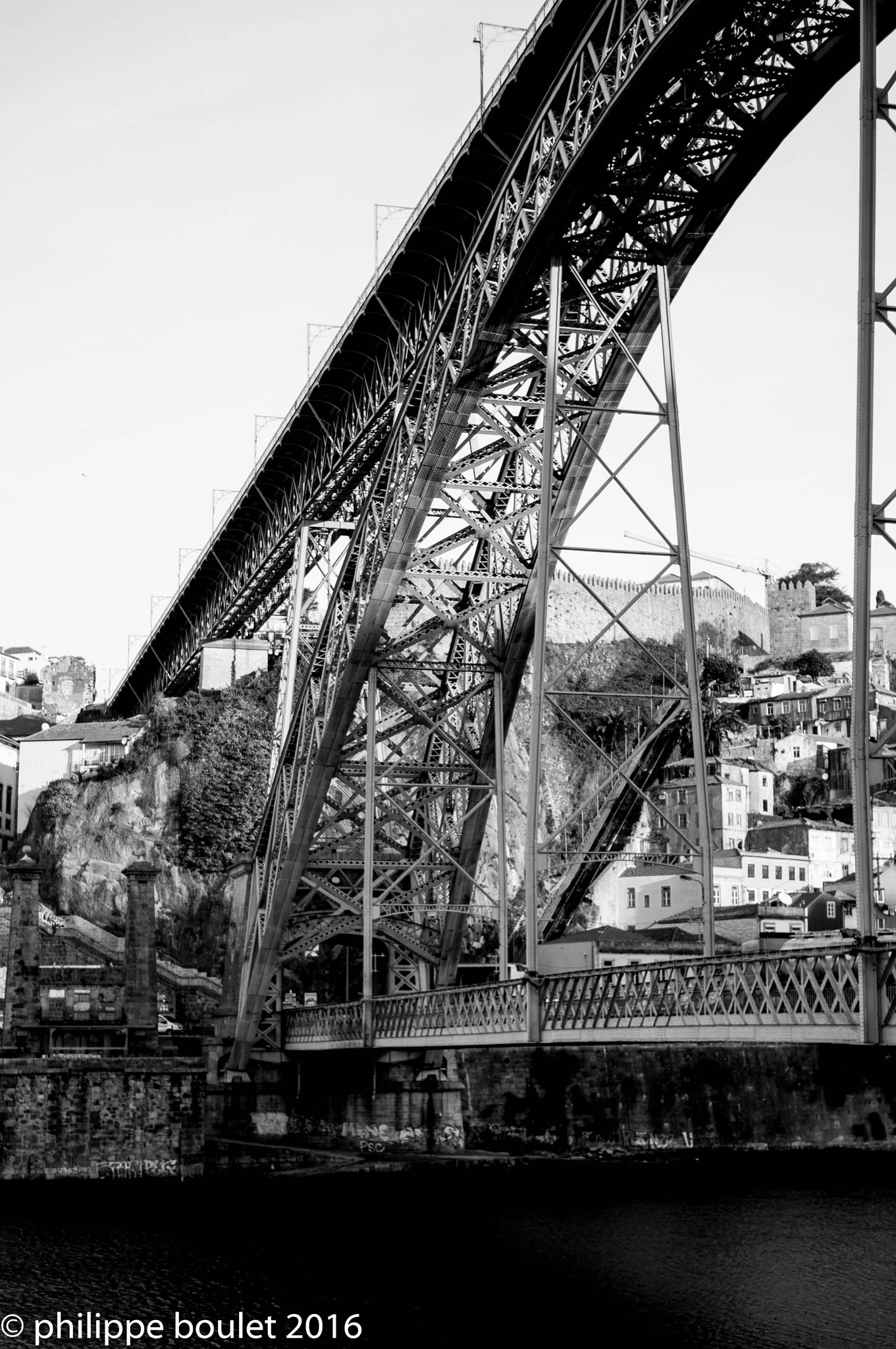 Sony a7 sample photo. Pont de porto photography