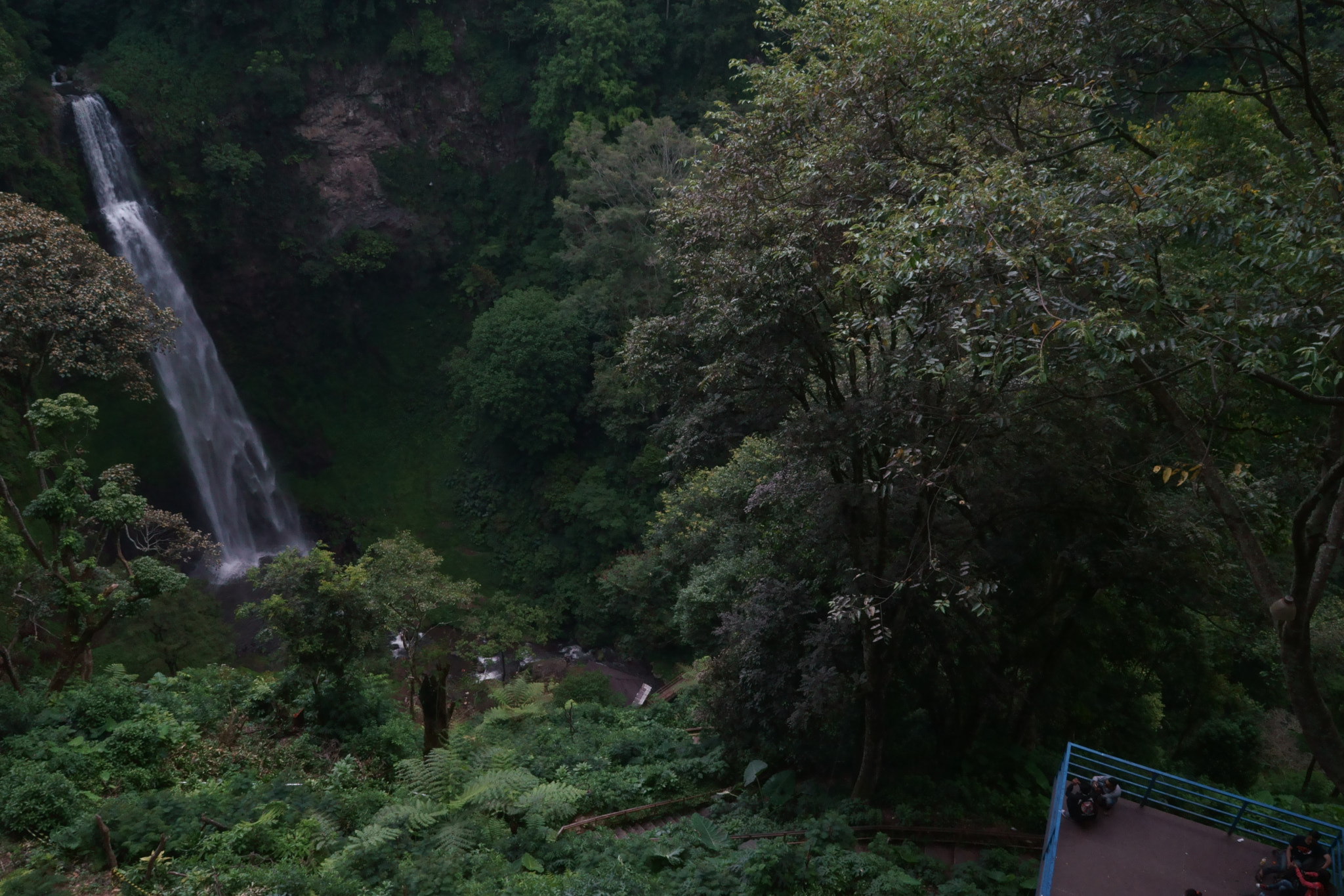 Sony a7 II + Sony FE 28mm F2 sample photo. View from above photography