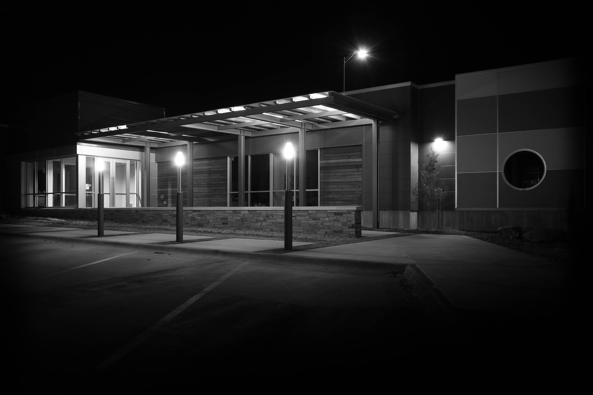 Sigma 10-20mm F3.5 EX DC HSM sample photo. Parking lot candles photography