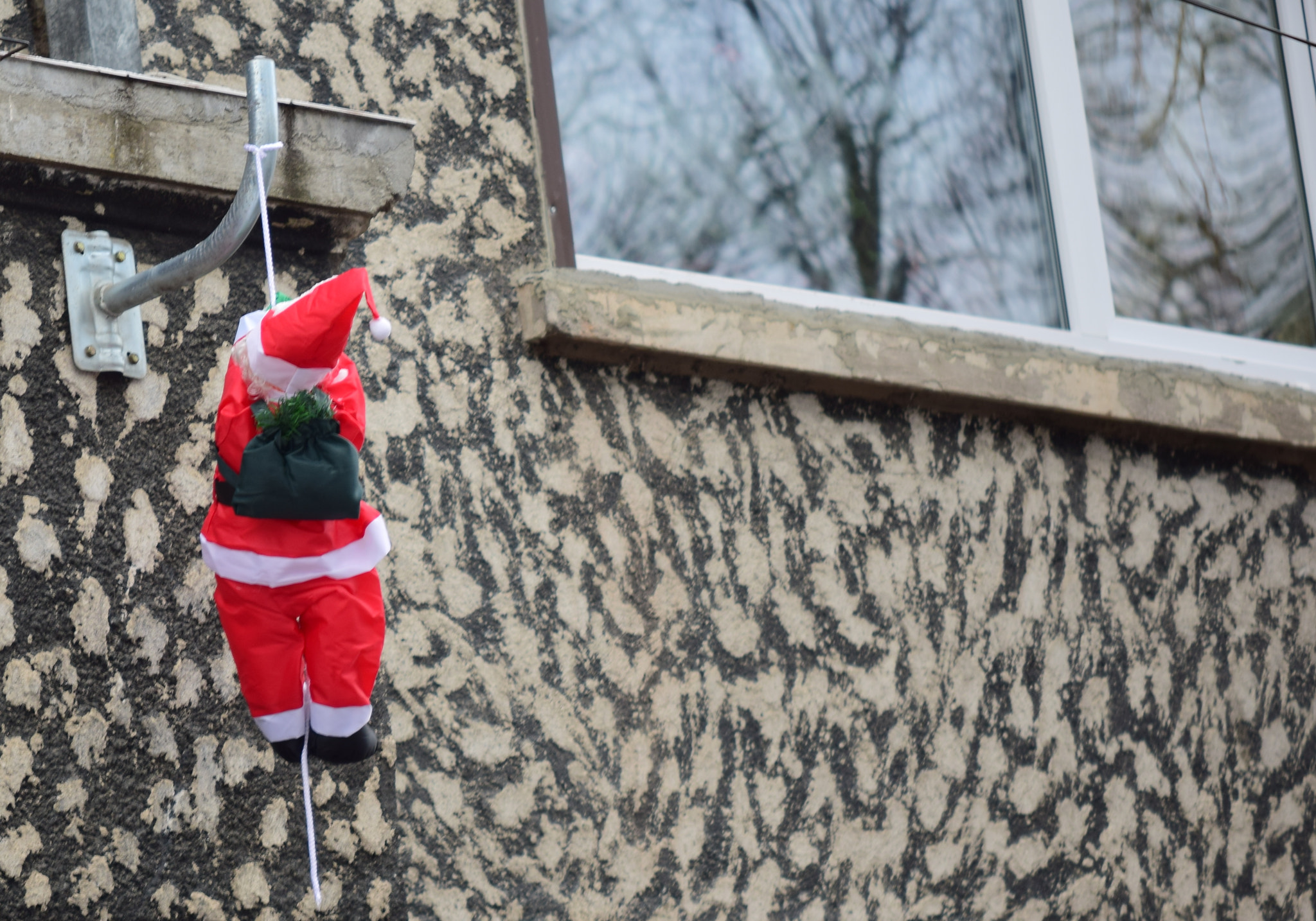 Nikon AF-S DX Micro-Nikkor 85mm F3.5G ED VR sample photo. Santa is coming... photography