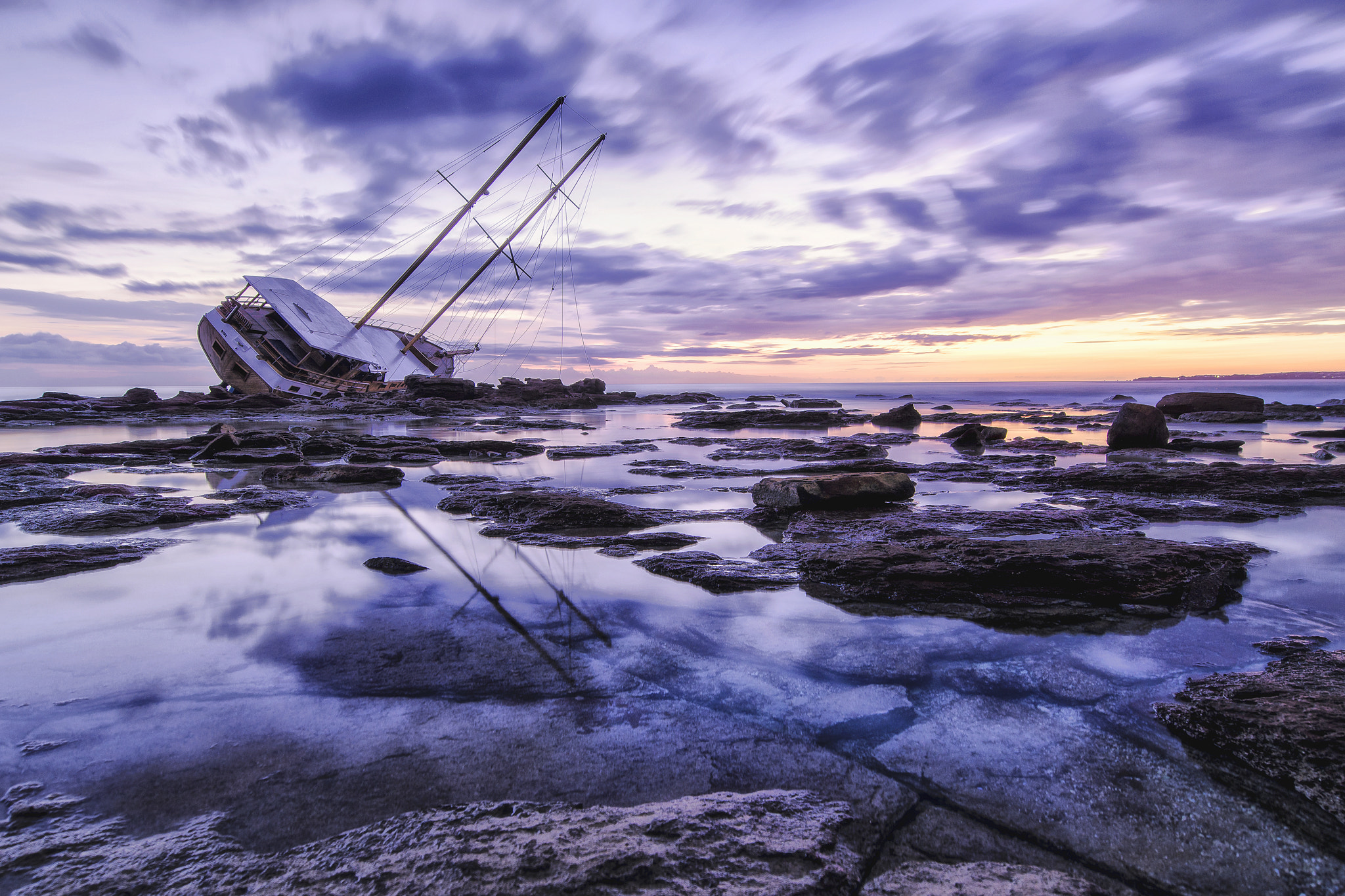 Nikon AF-S Nikkor 14-24mm F2.8G ED sample photo. The sunset of the dawn treader photography