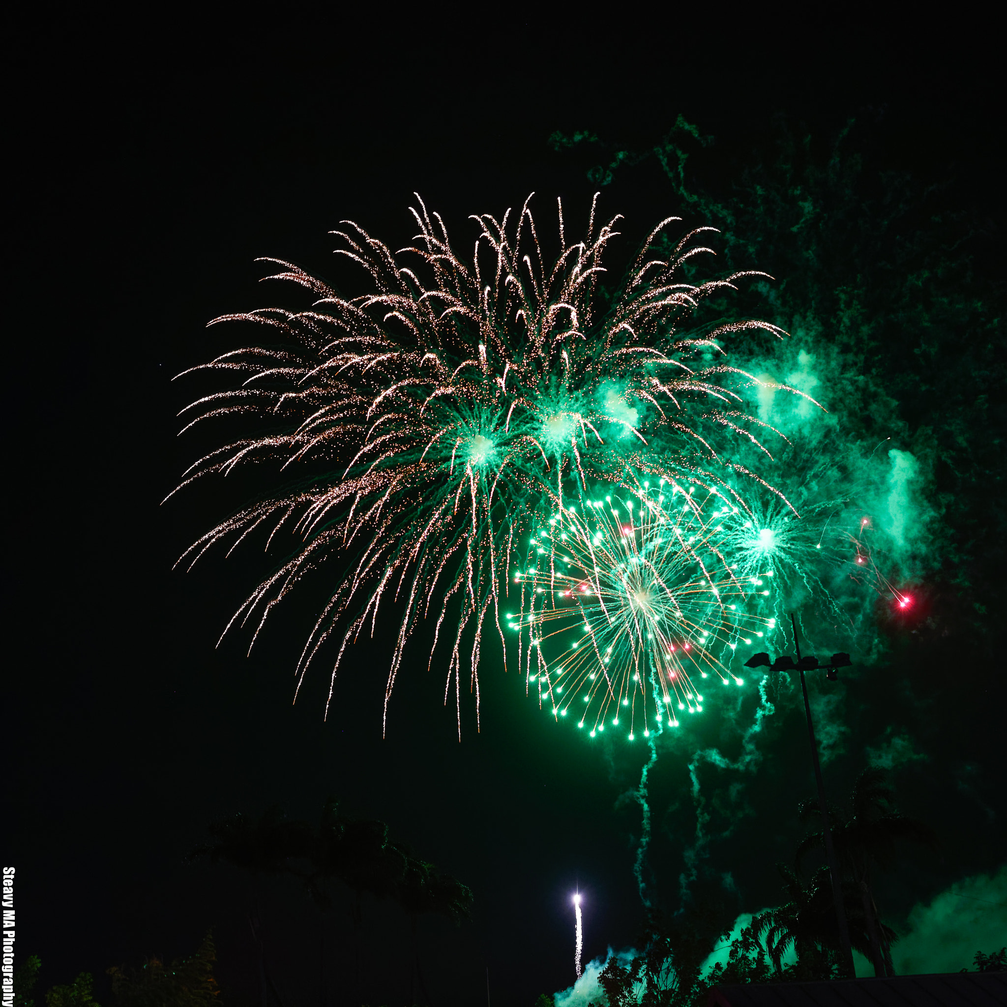 Canon EF 35mm F1.4L II USM sample photo. Light it up ! photography