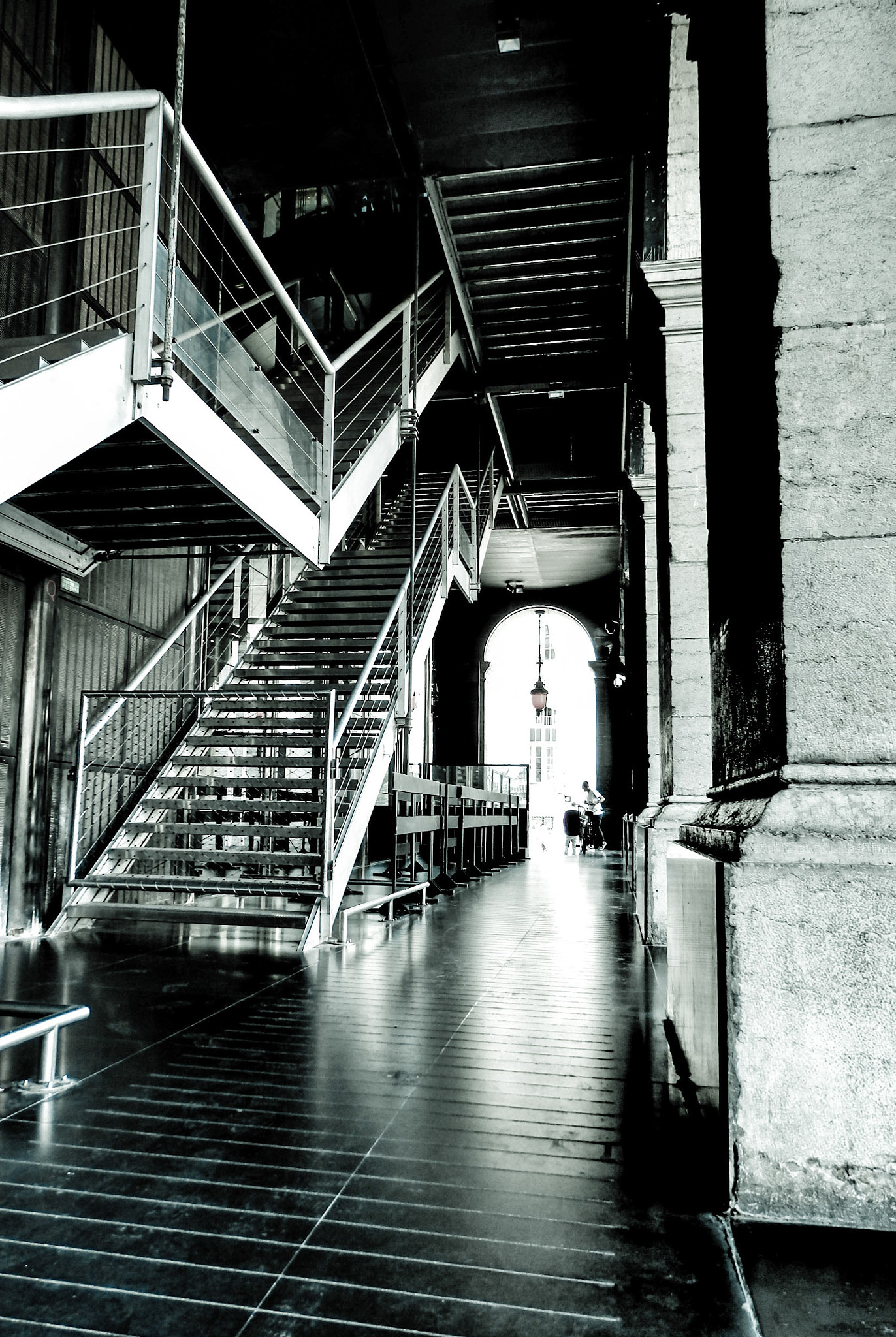Olympus SZ-31MR sample photo. The stairway  photography