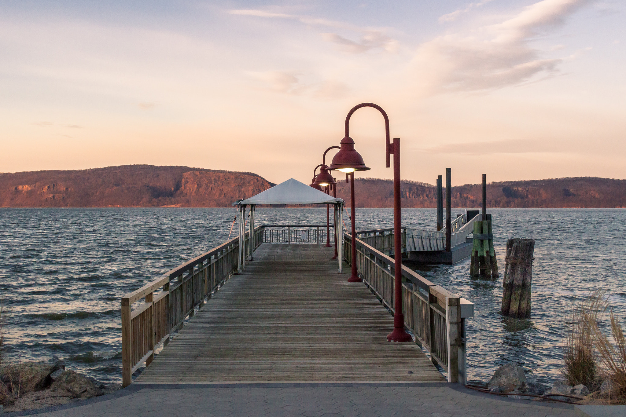 Canon EF-S 18-55mm F3.5-5.6 II sample photo. Morning on the hudson photography