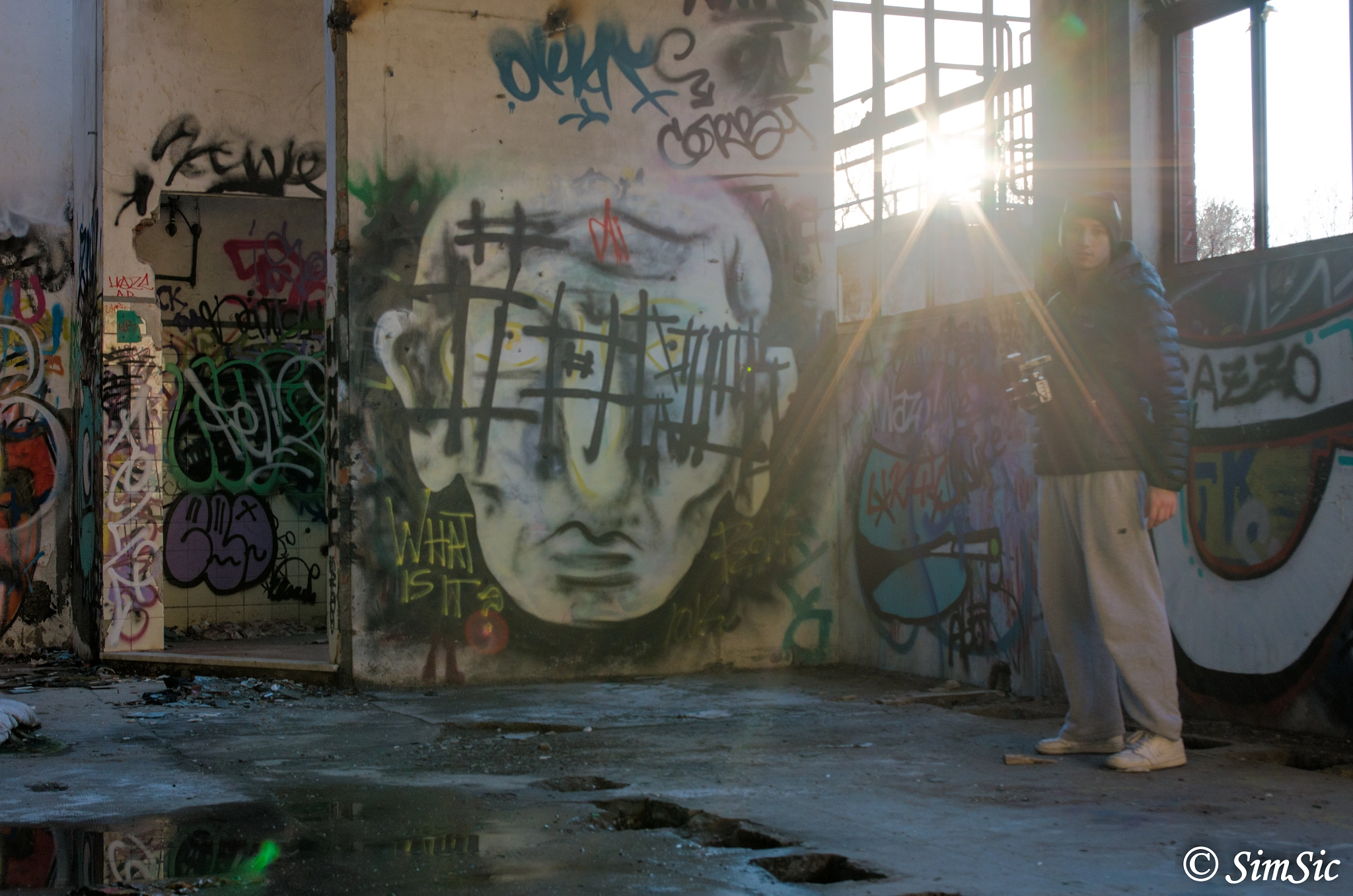 smc PENTAX-DA L 18-55mm F3.5-5.6 sample photo. Homelessshelter.jpg photography