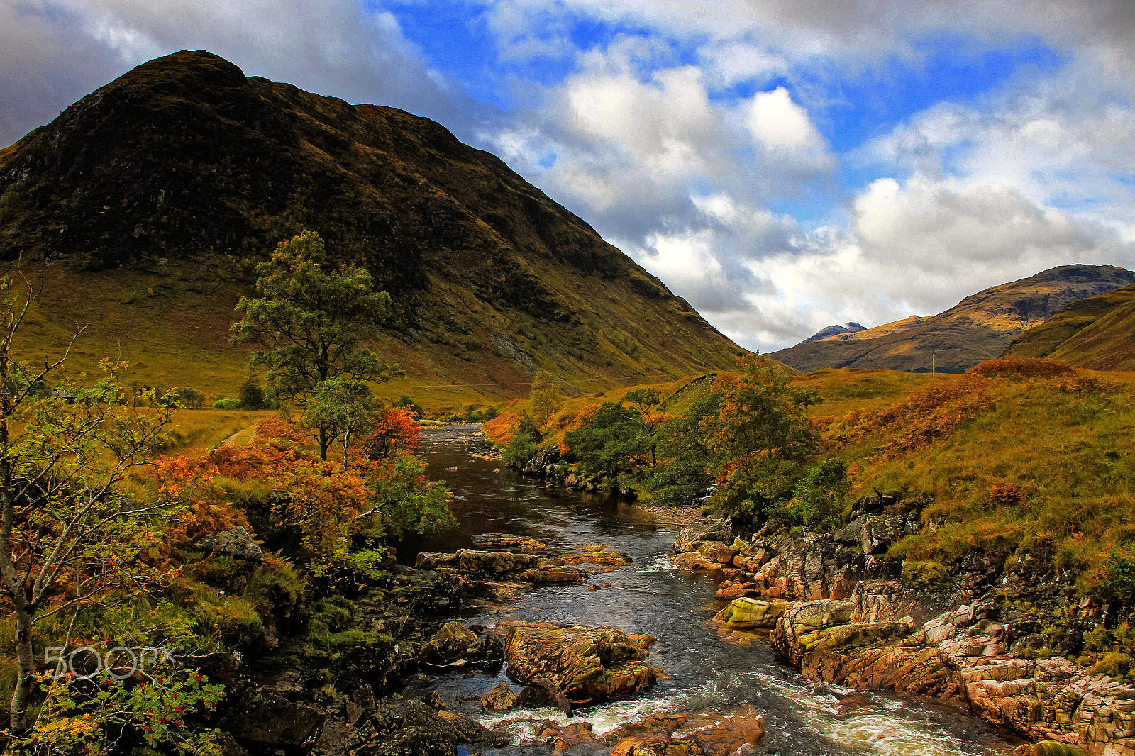 Canon EOS 7D + Tamron AF 18-270mm F3.5-6.3 Di II VC LD Aspherical (IF) MACRO sample photo. Glen etive photography
