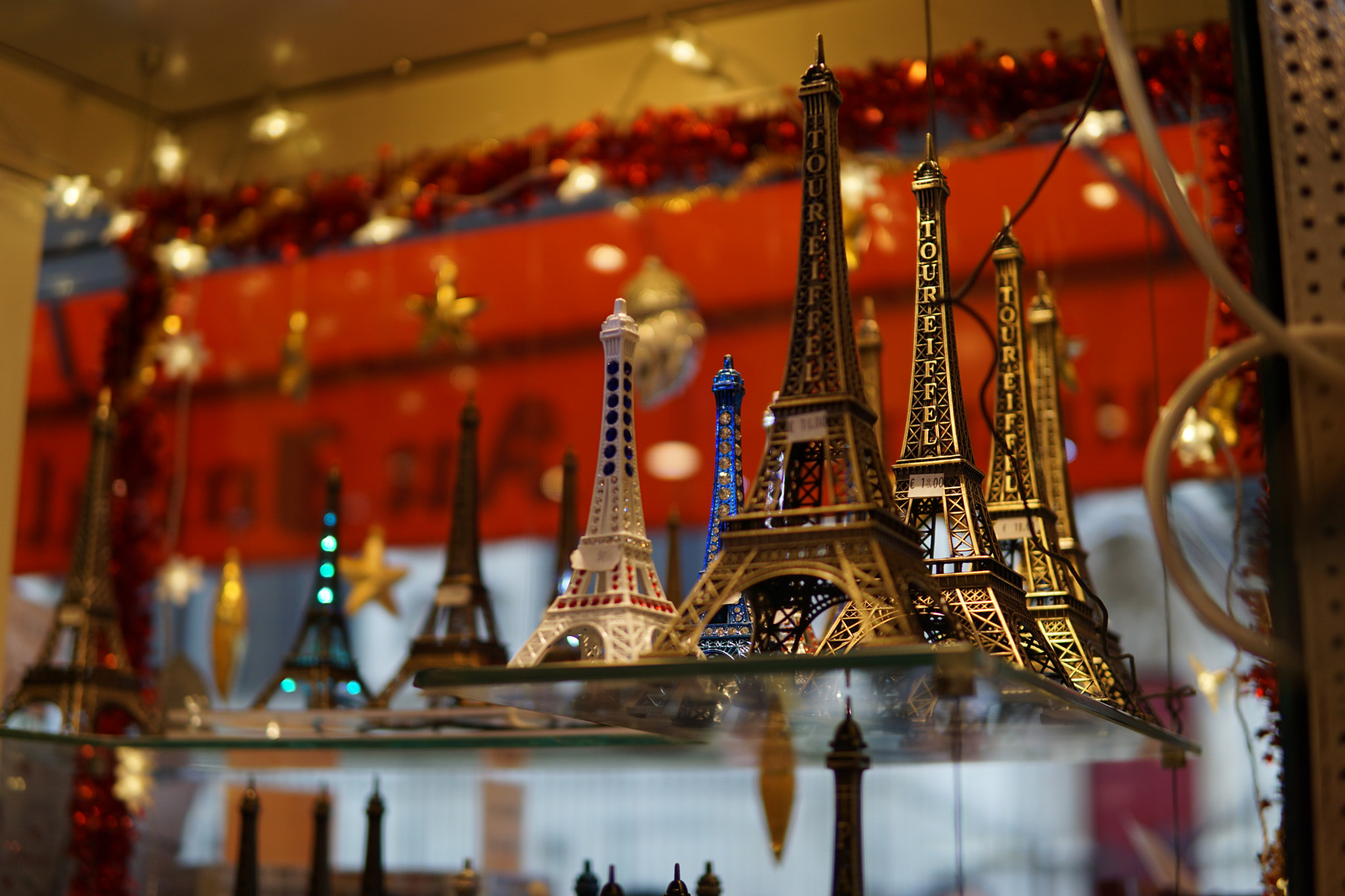 Sony a6000 + Sigma 30mm F1.4 DC DN | C sample photo. The little eiffle tower photography