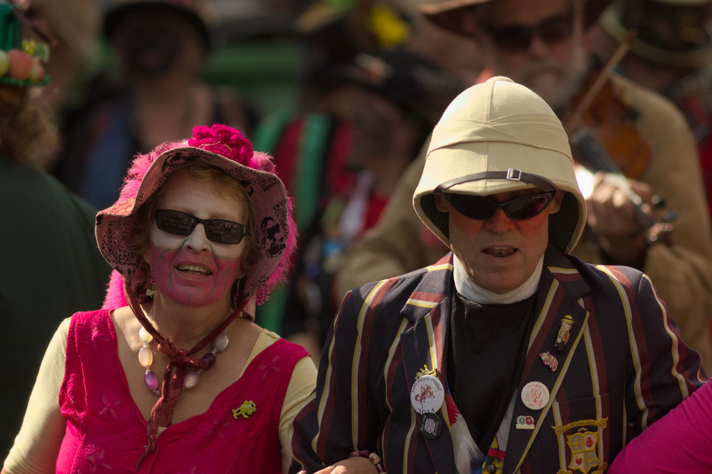 Canon EOS 550D (EOS Rebel T2i / EOS Kiss X4) sample photo. Morris dancers at otley folk festival photography