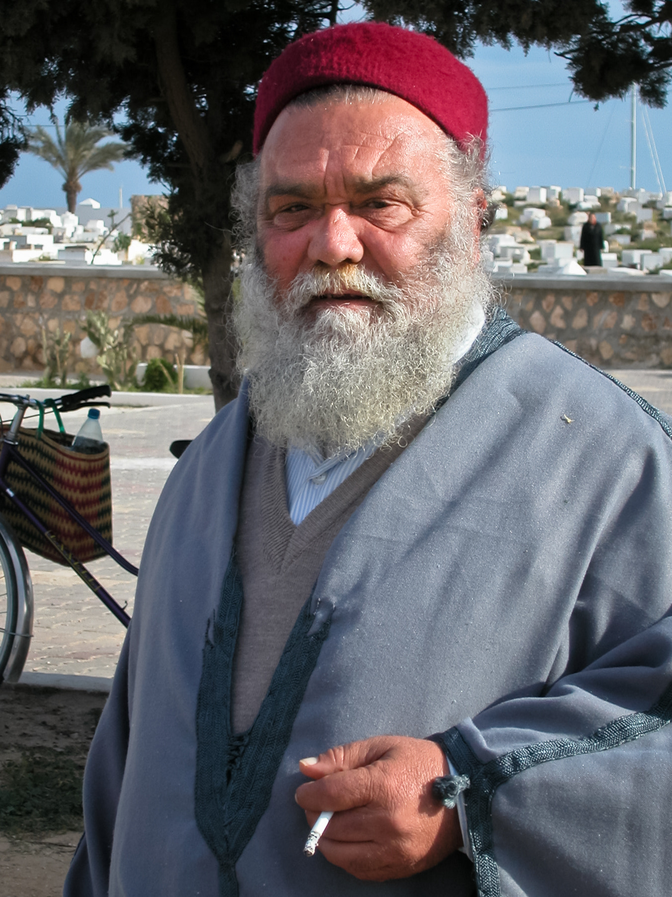 Nikon E5000 sample photo. Tunisian man photography