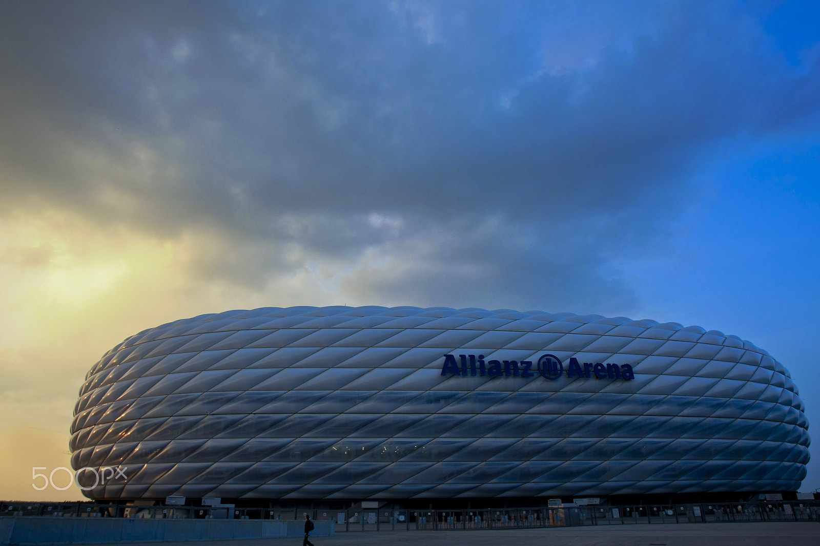 Canon EOS-1D Mark III + Canon EF 17-40mm F4L USM sample photo. Allianz arena (happy new year) photography