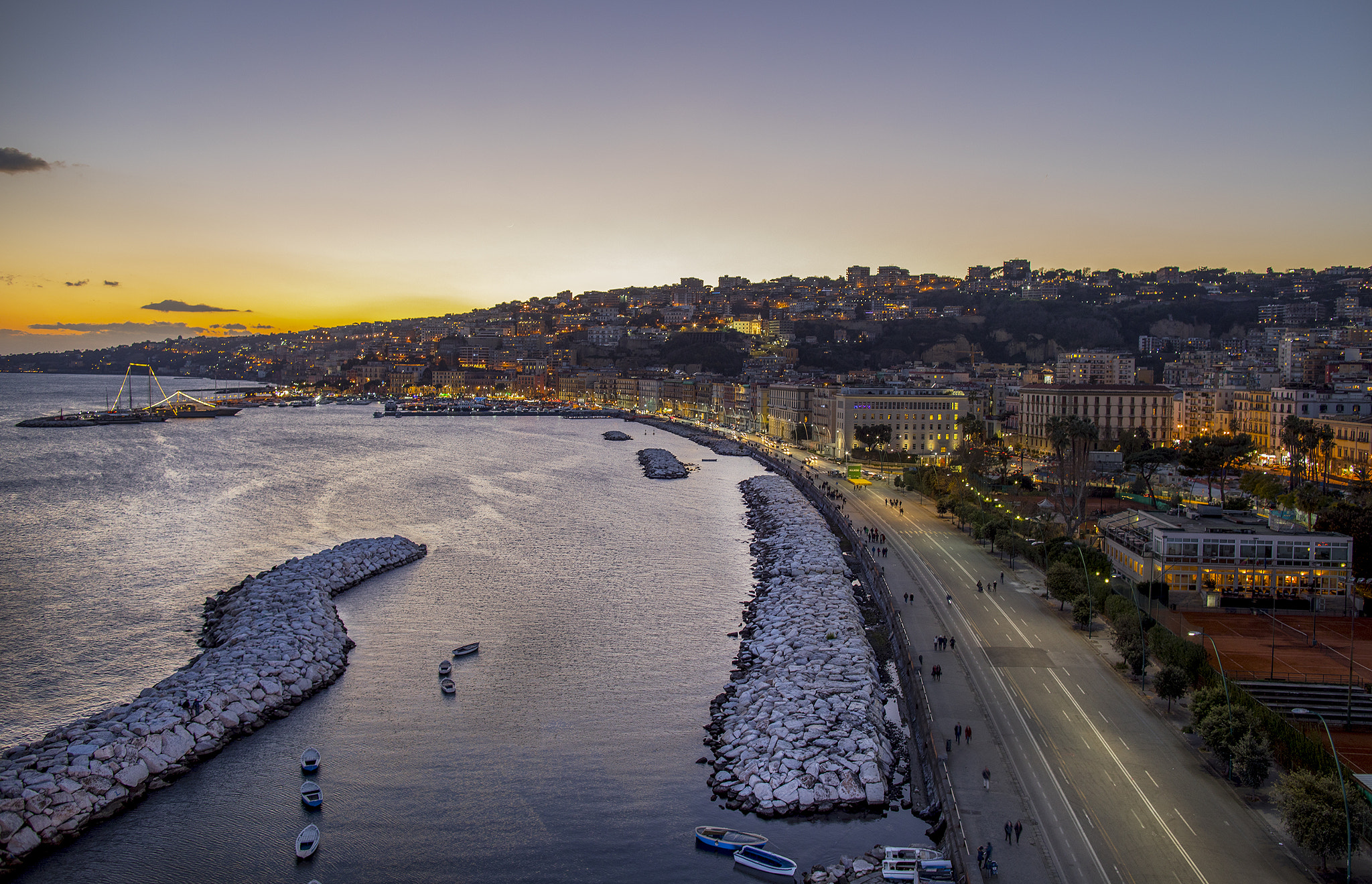 Canon EF 24mm F1.4L II USM sample photo. Napoli le ultime foto del 2016 photography