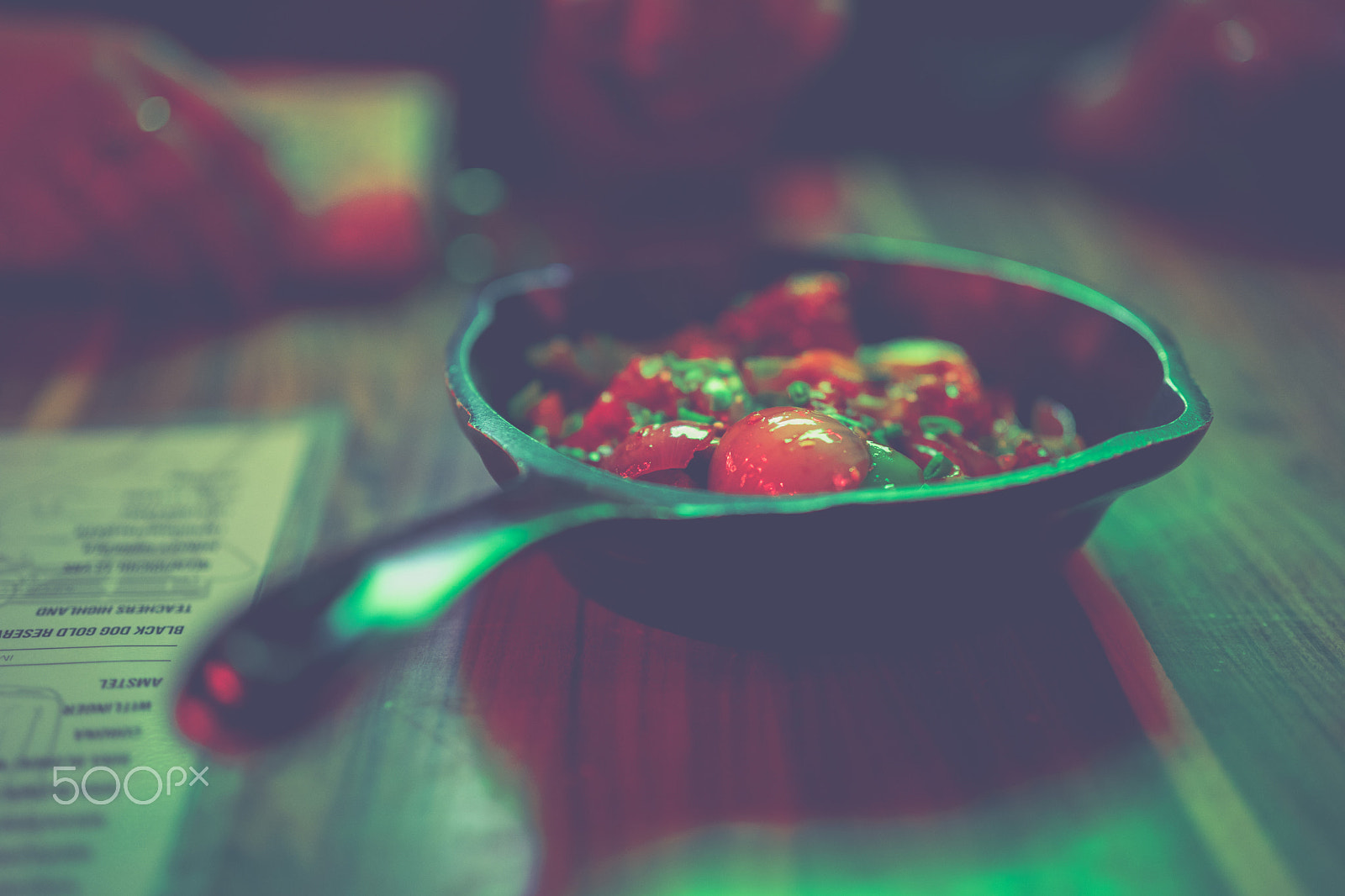 Sony a7 II + Sony Planar T* FE 50mm F1.4 ZA sample photo. Tomatoes on focus photography