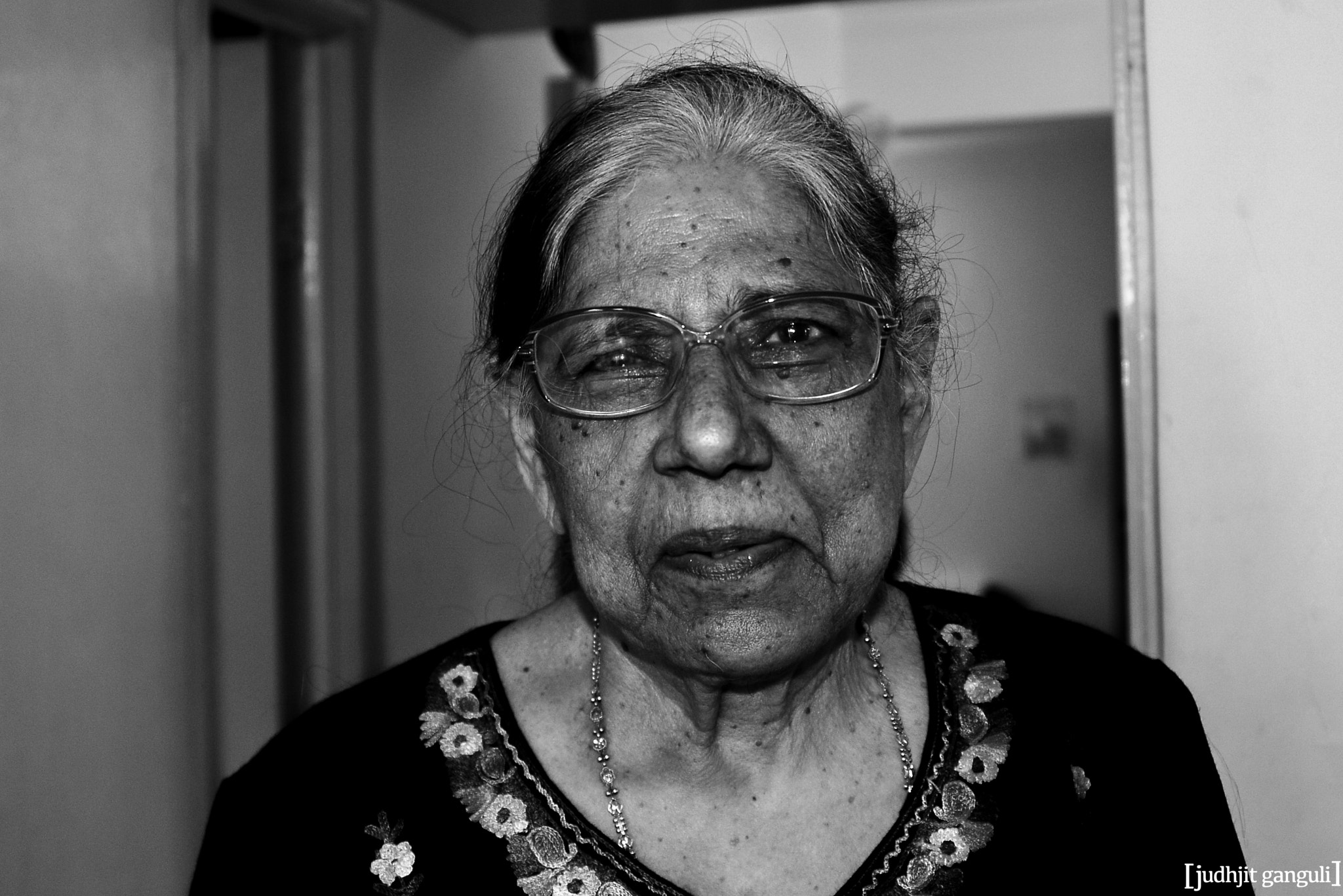 AF Zoom-Nikkor 28-80mm f/3.3-5.6G sample photo. Grandma. photography