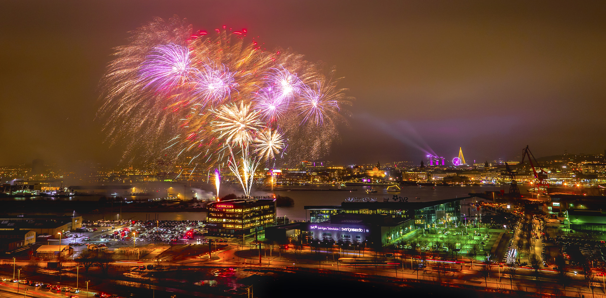 Panasonic Lumix DMC-GX8 + Olympus M.Zuiko Digital ED 12-40mm F2.8 Pro sample photo. Fireworks photography