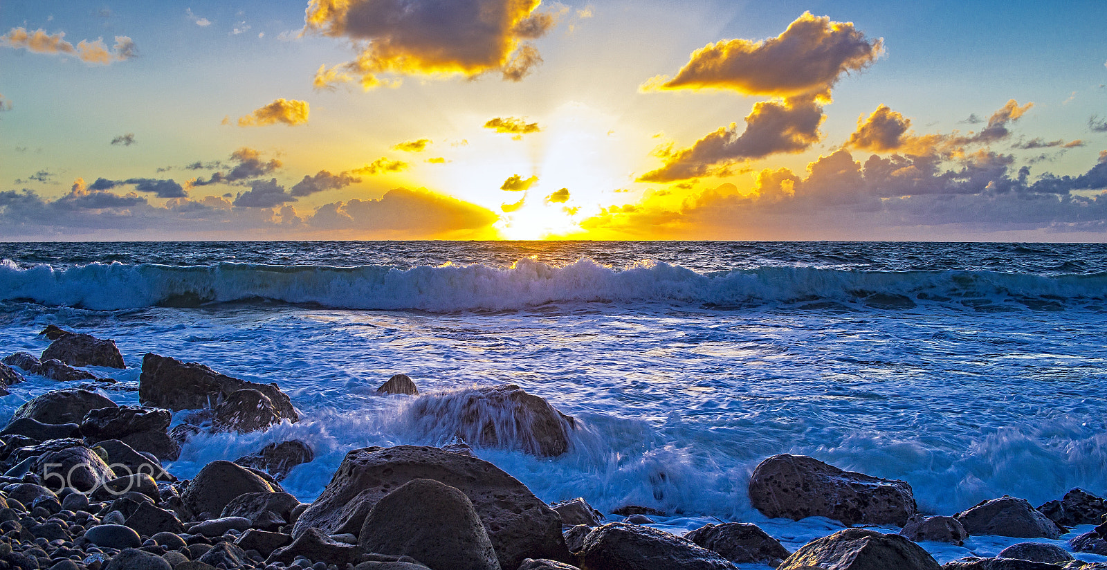 Canon EF-S 24mm F2.8 STM sample photo. Sunrise in the east photography