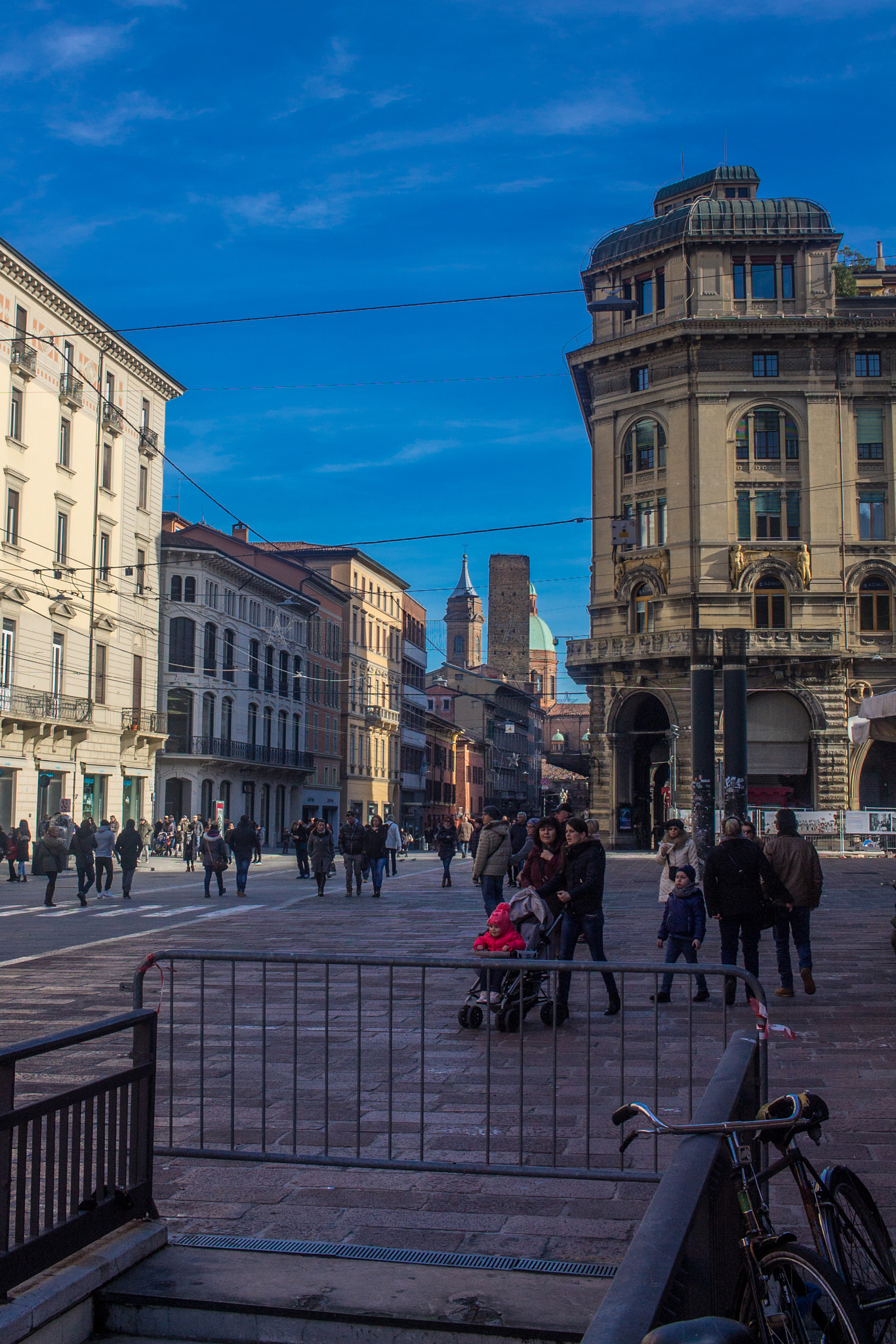 Canon EF-S 24mm F2.8 STM sample photo. Bologna - via rizzoli photography
