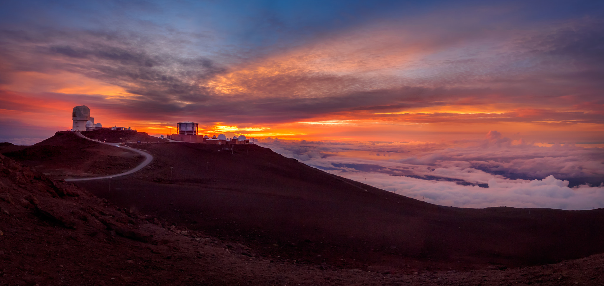 OLYMPUS M.9-18mm F4.0-5.6 sample photo. Between the clouds photography
