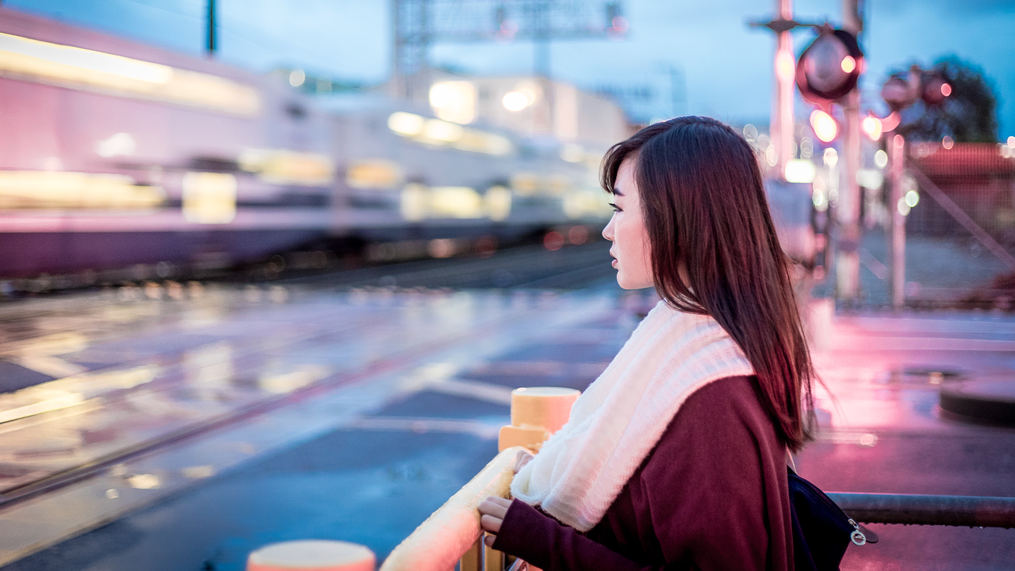 Sony a7 II + Canon EF 50mm F1.8 STM sample photo. Train photography