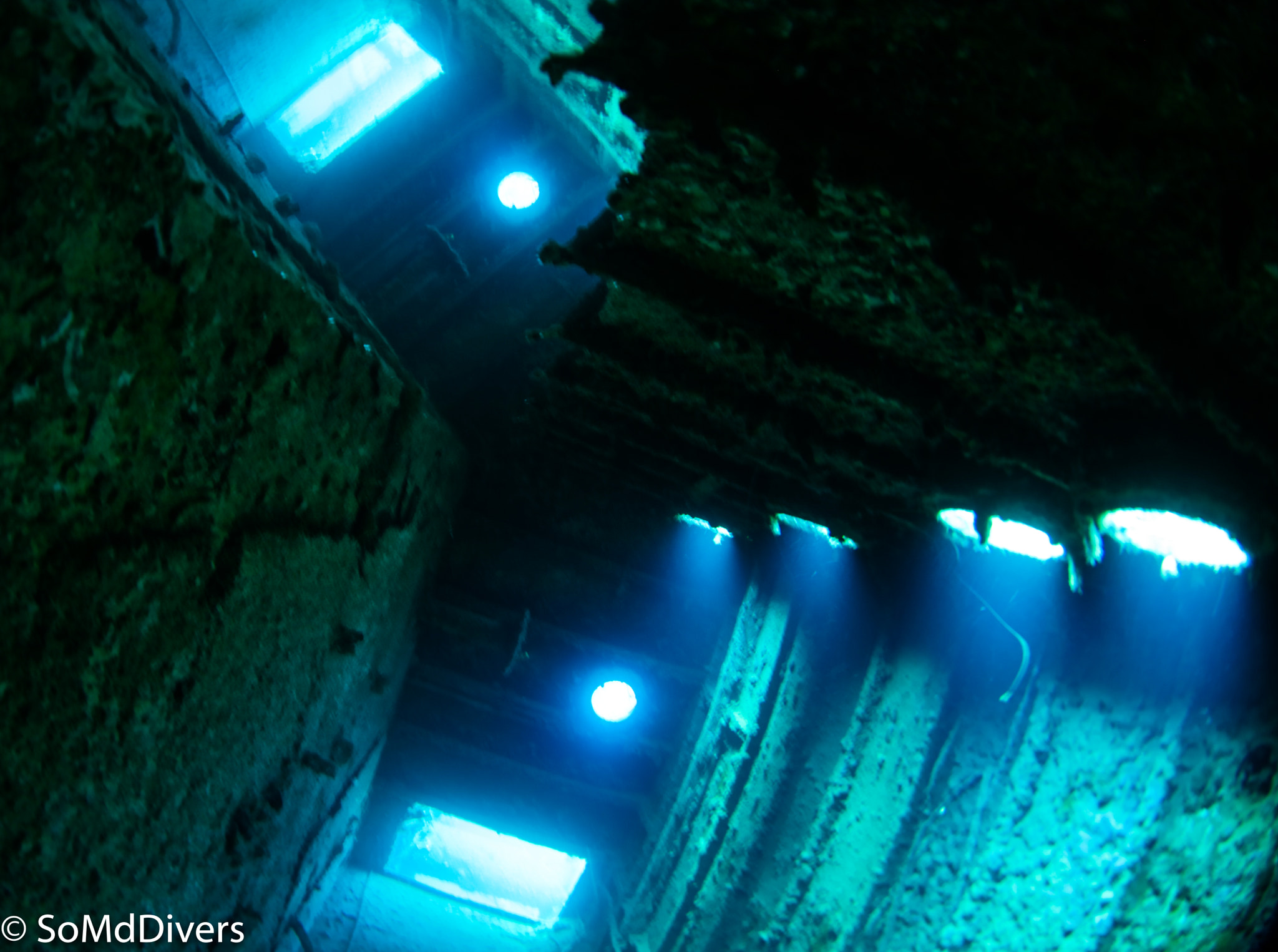 Canon EF 8-15mm F4L Fisheye USM sample photo. Illusions in the corpse of a wreck photography