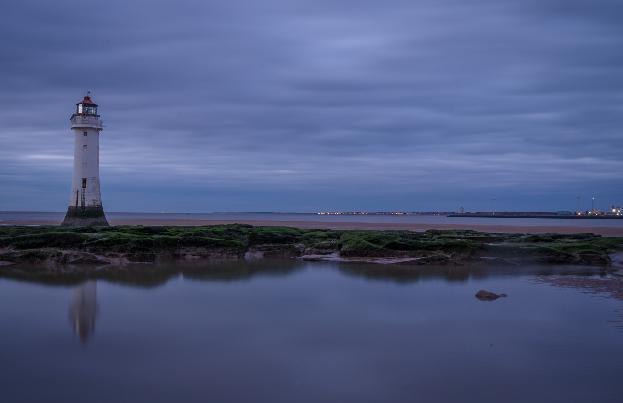 Sony a7S + Sony Vario-Tessar T* FE 16-35mm F4 ZA OSS sample photo. New brighton light house photography