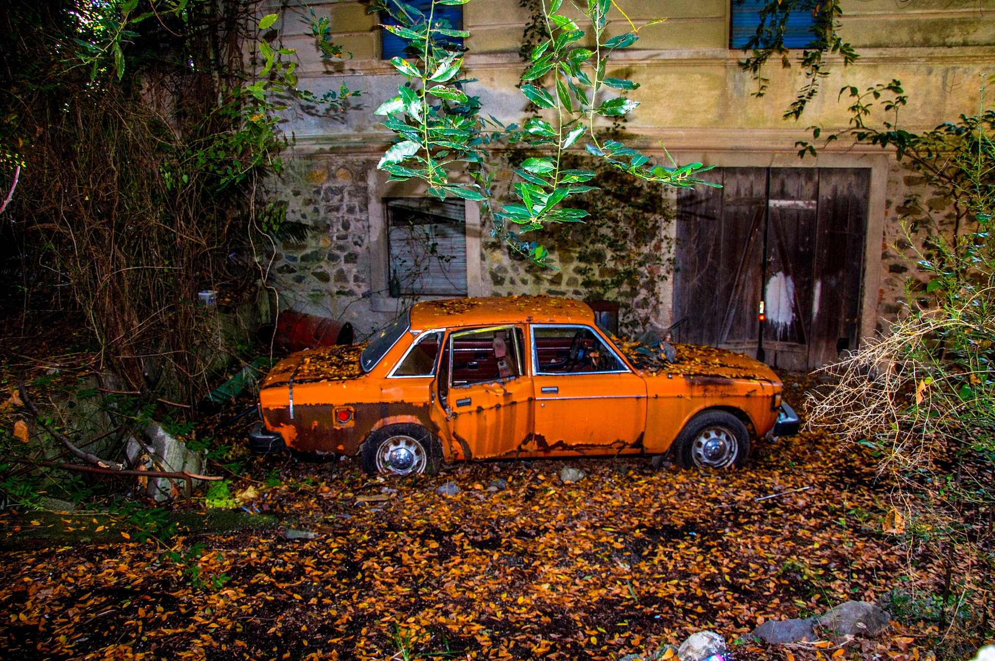 Nikon D40 sample photo. Volvo photography