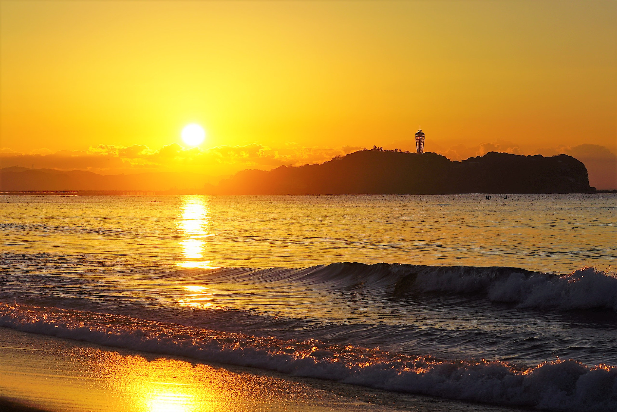 Minolta/Sony AF 70-200mm F2.8 G sample photo. First sunrise in 2017 from japan photography