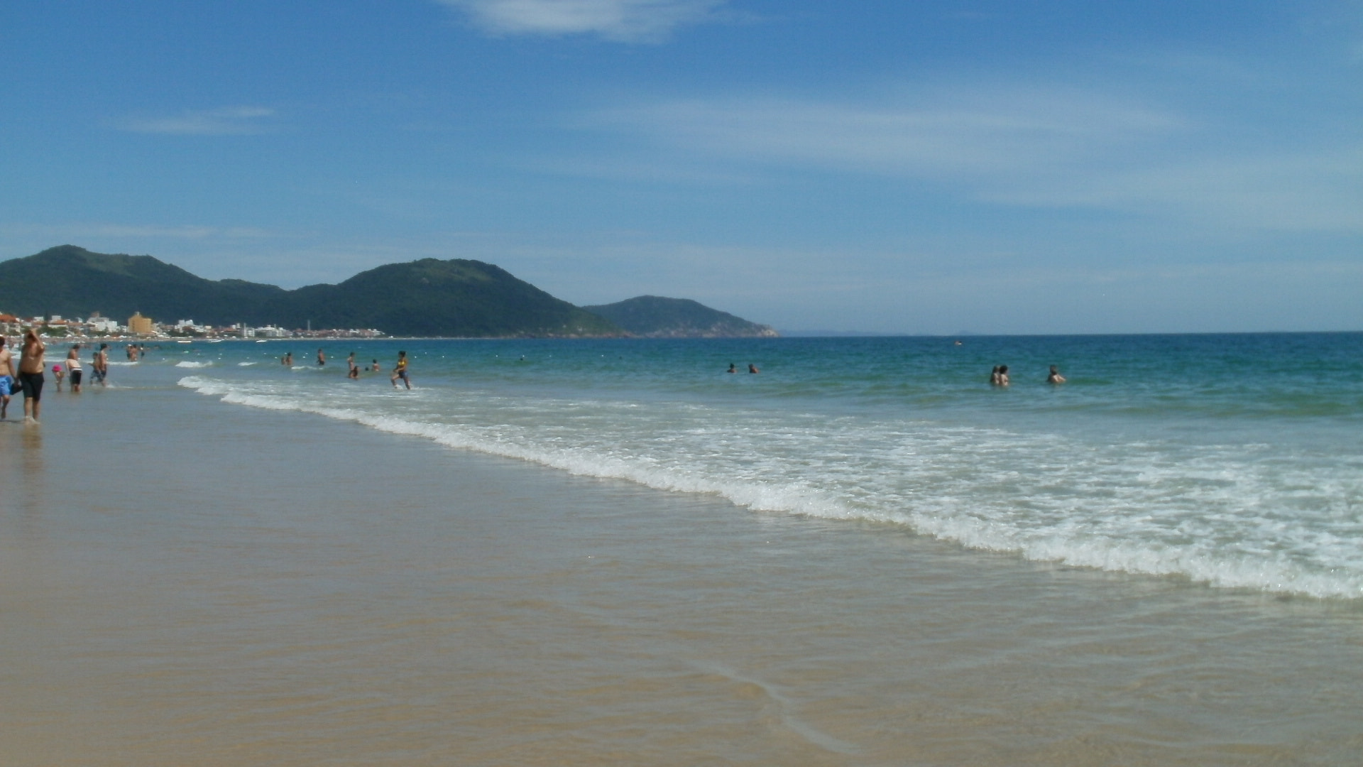 Olympus FE47,X43 sample photo. Playa brasil photography