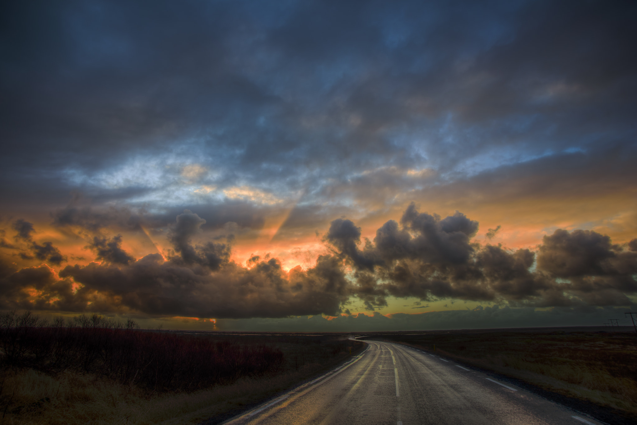 Tokina AF 235 II (AF 20-35mm f/3.5-4.5) sample photo. Before dawn - route 427, iceland photography