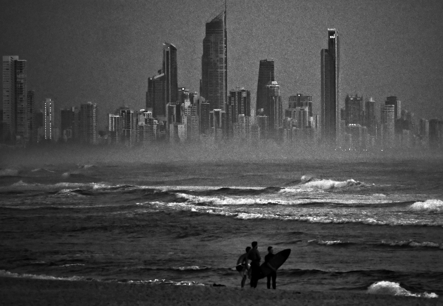 Panasonic Lumix DMC-GH4 + LEICA DG 100-400/F4.0-6.3 sample photo. Burleigh heads 3 photography