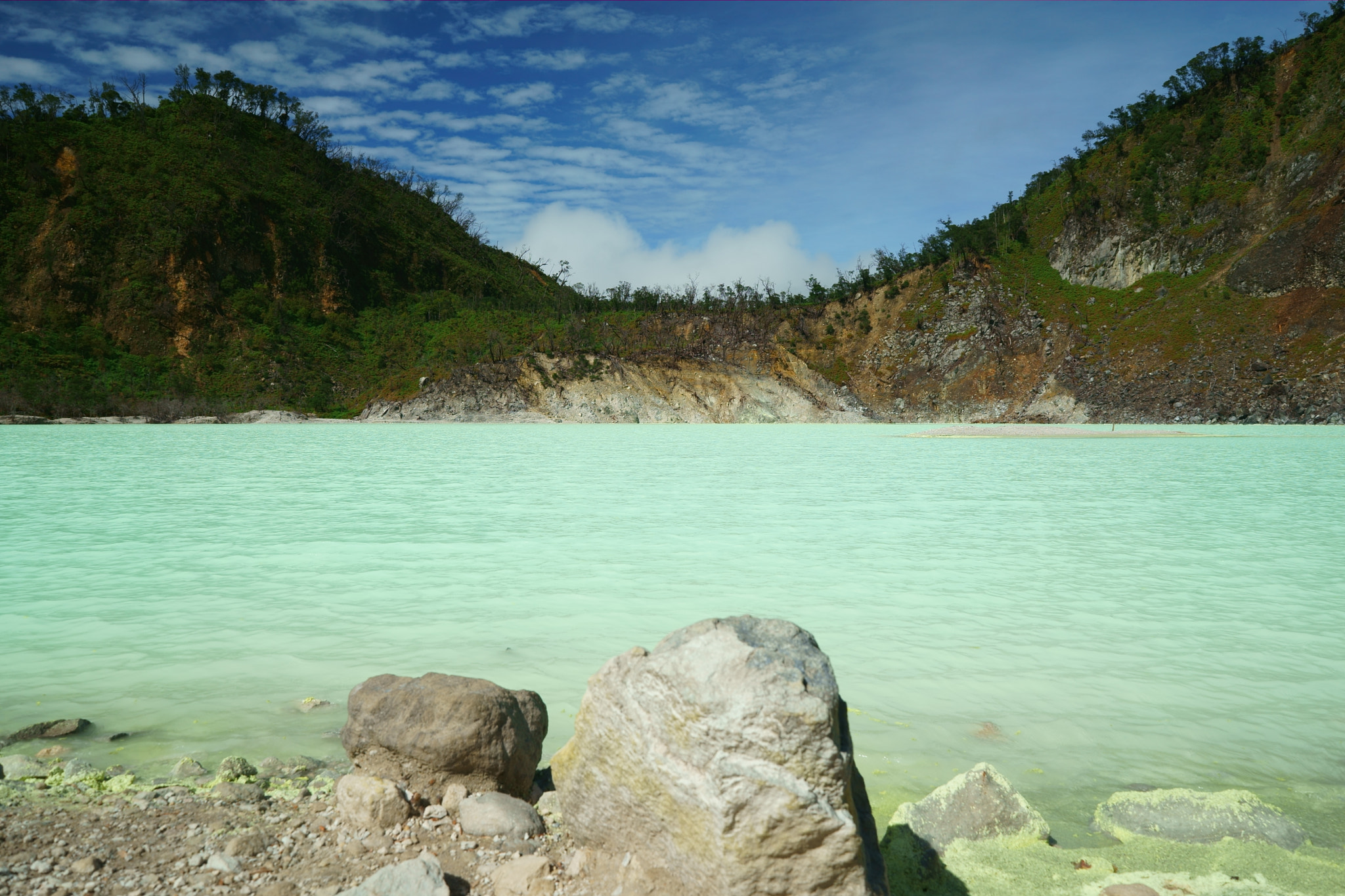 Sony FE 28mm F2 sample photo. The beauty of volcanic crater lake photography