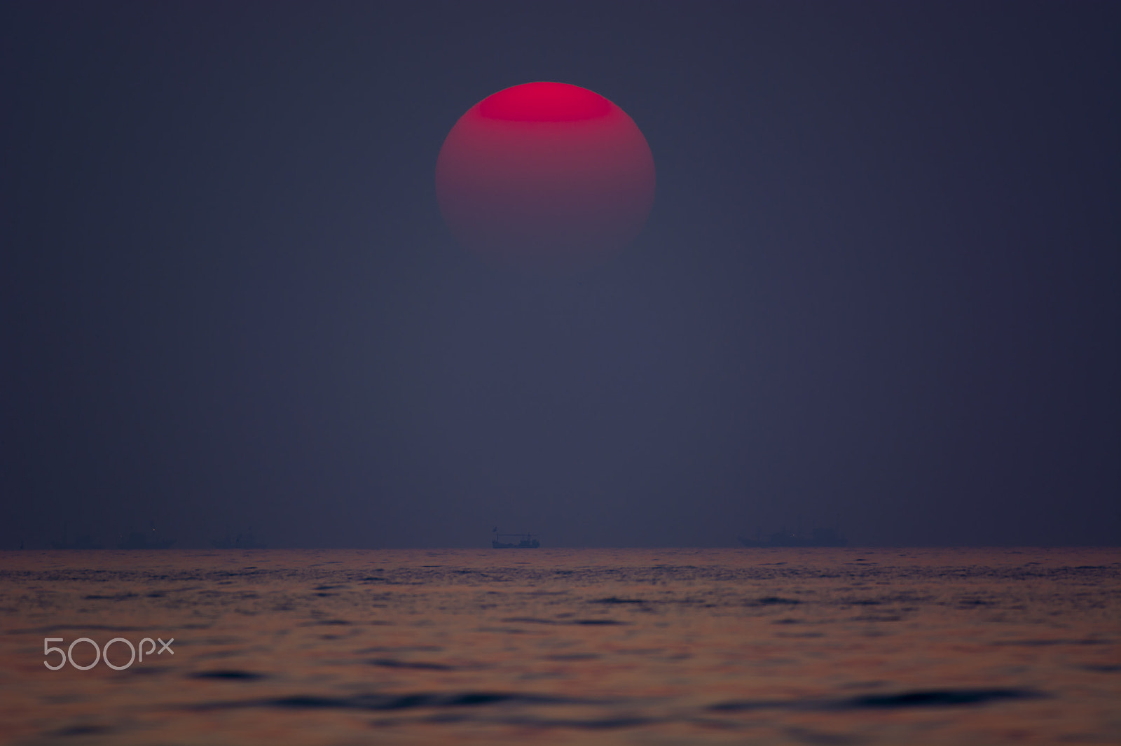 Nikon AF-S Nikkor 200-500mm F5.6E ED VR sample photo. The last sunset of 2016 photography