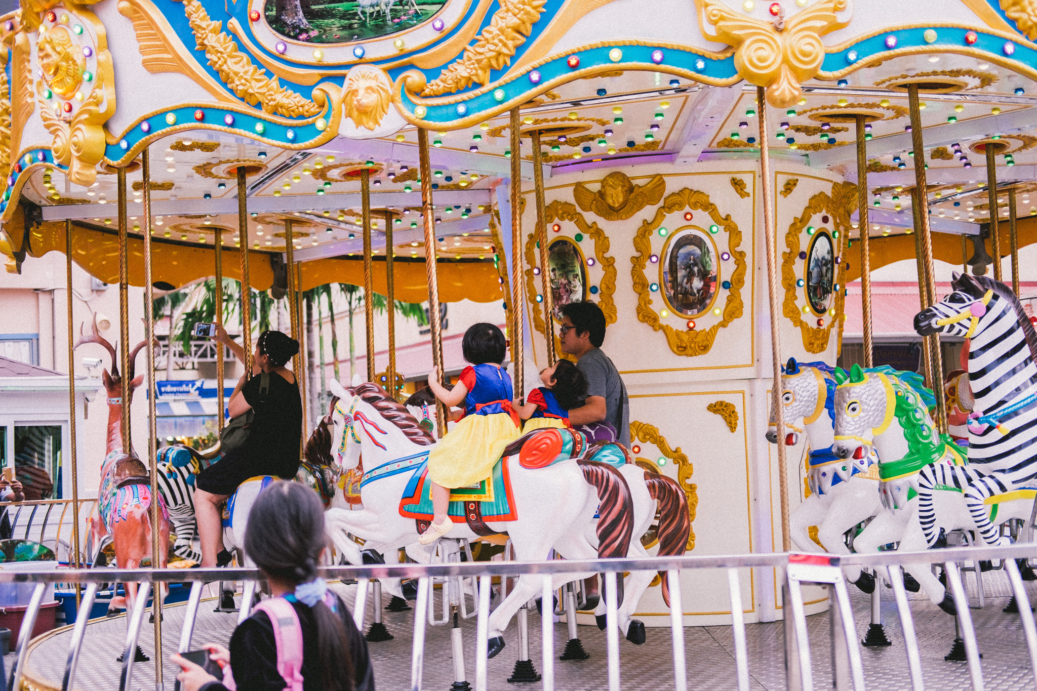 Fujifilm X-E2 + Fujifilm XF 35mm F2 R WR sample photo. Funny photography