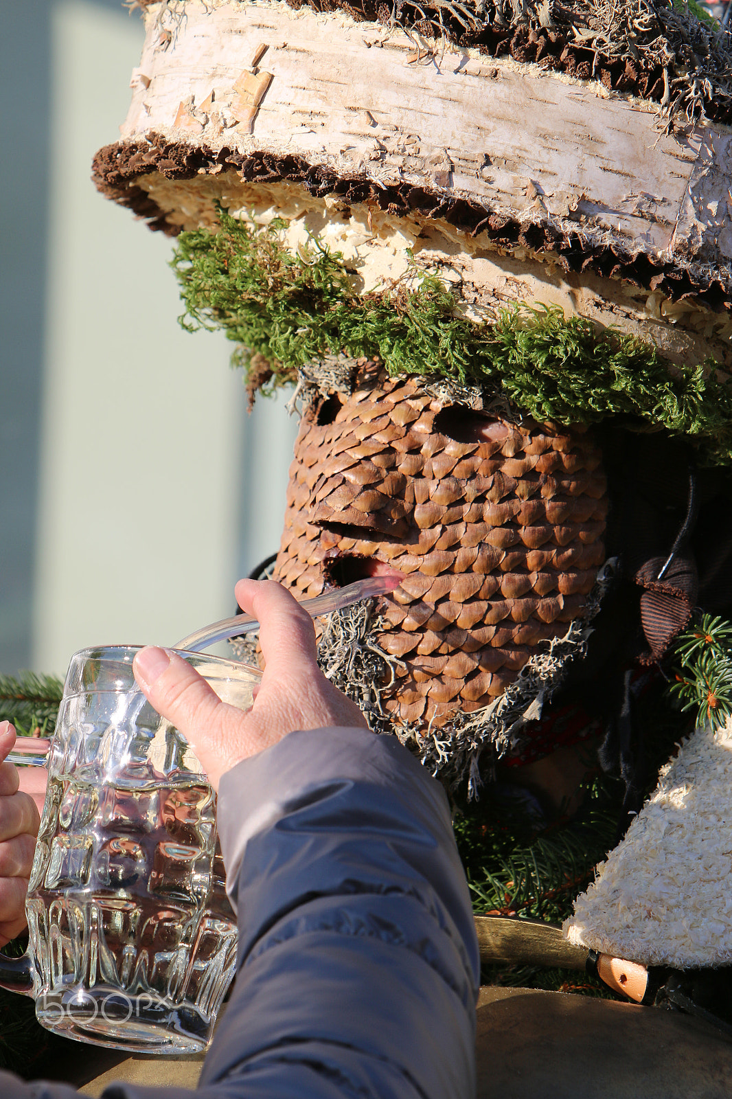 Canon EF 70-200mm F2.8L IS USM sample photo. A drinking adult silvesterklaus photography