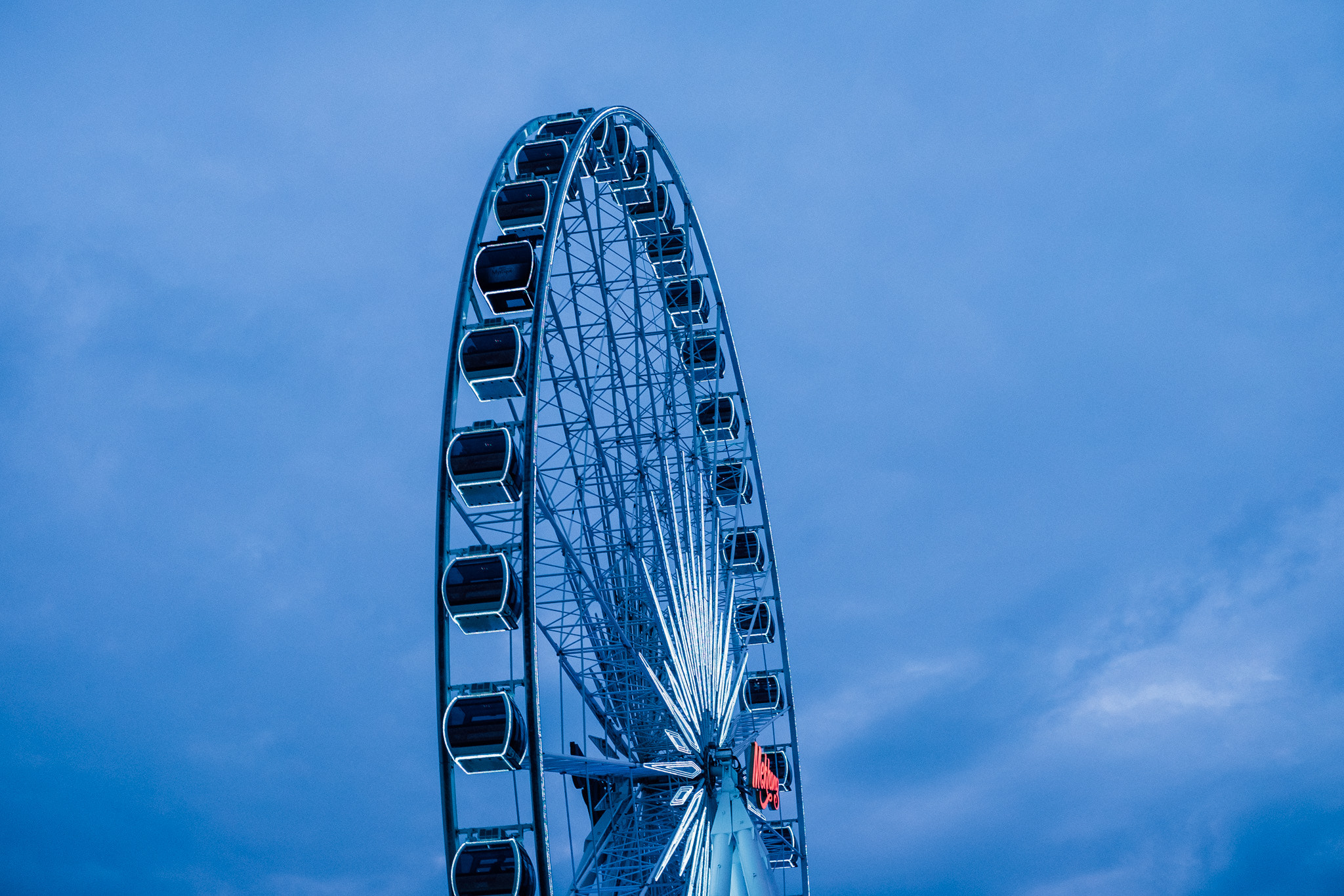 Fujifilm X-E2 + Fujifilm XF 35mm F2 R WR sample photo. Ferris wheel at asiatique thailand photography