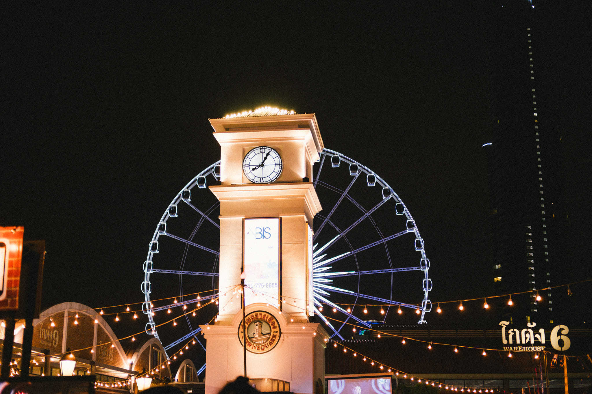 Fujifilm X-E2 + Fujifilm XF 35mm F2 R WR sample photo. Clock tower and ferris wheel photography