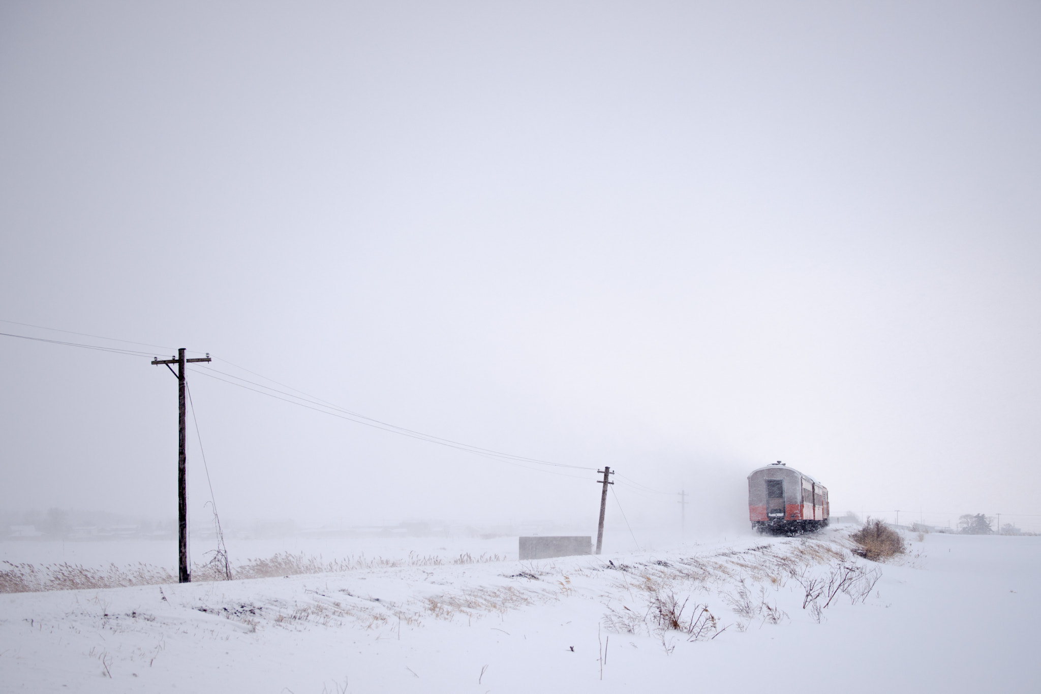 Sony 70-300mm F4.5-5.6 G SSM sample photo. Snowstorm photography