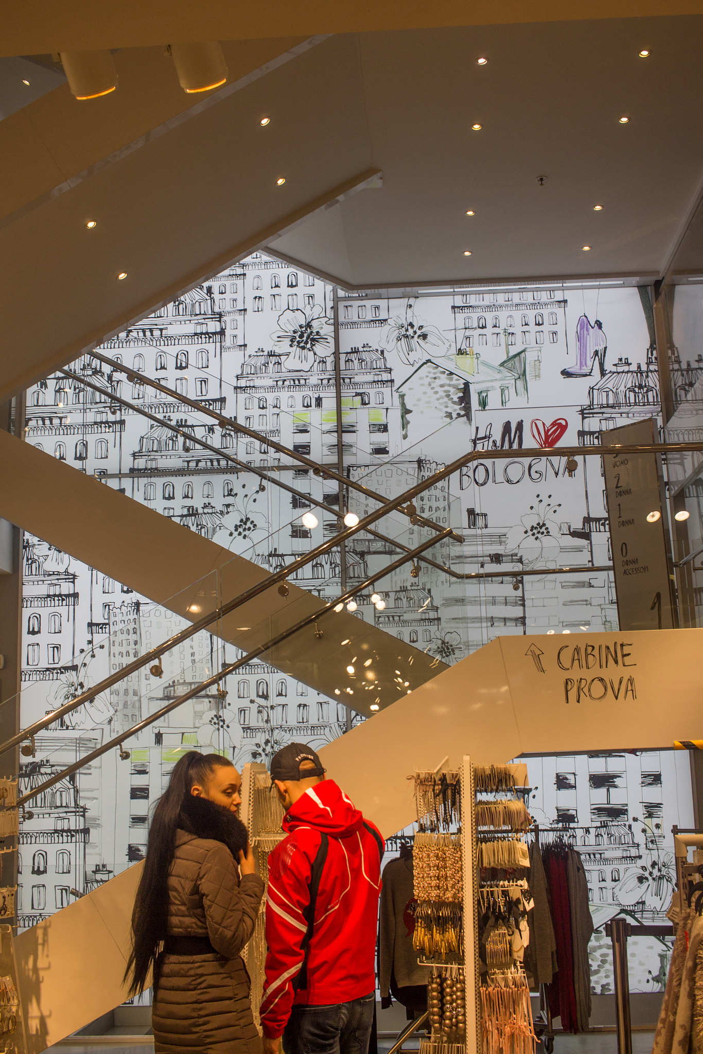Canon EF-S 24mm F2.8 STM sample photo. H & m  - bologna photography