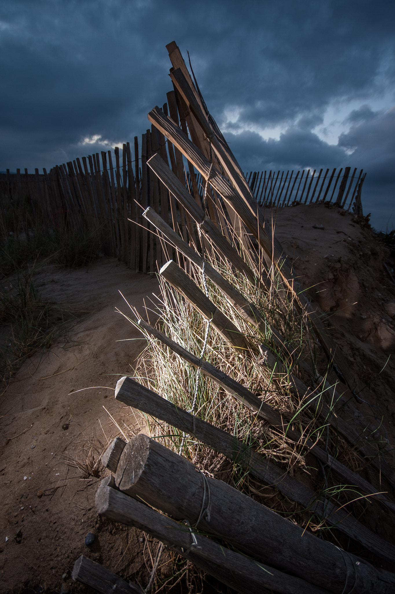 Sigma 10-20mm F4-5.6 EX DC HSM sample photo. Last light photography