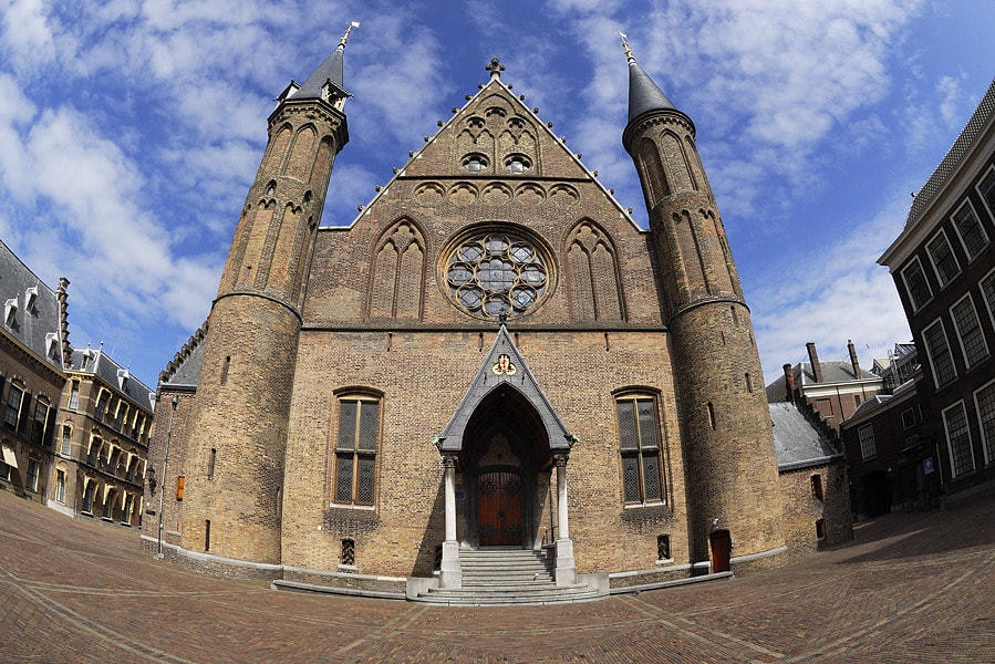 Nikon AF DX Fisheye-Nikkor 10.5mm F2.8G ED sample photo. Fish eye view of ridderzaal, the hague photography