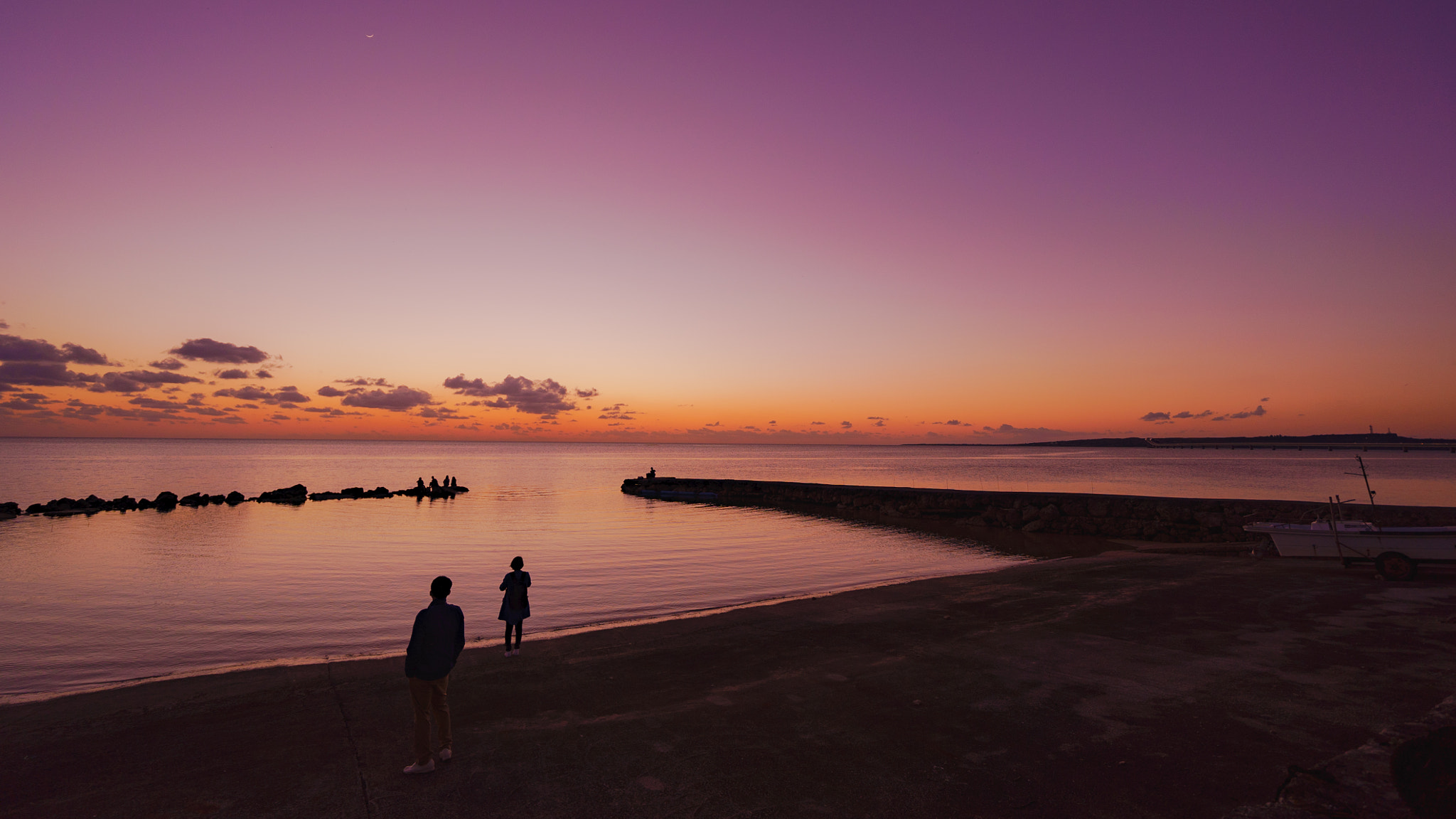 Sony a7S II + Sony Vario-Tessar T* FE 16-35mm F4 ZA OSS sample photo. 物思い photography