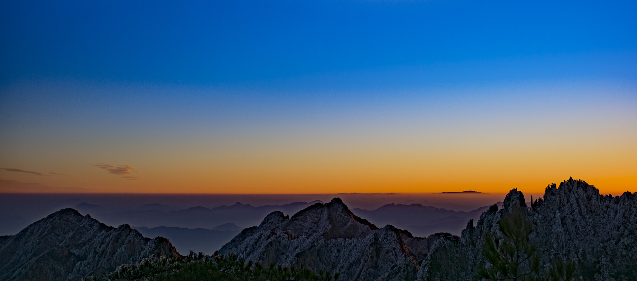 Leica APO-Summicron-M 75mm F2 ASPH sample photo. Sunrise on mount huang photography
