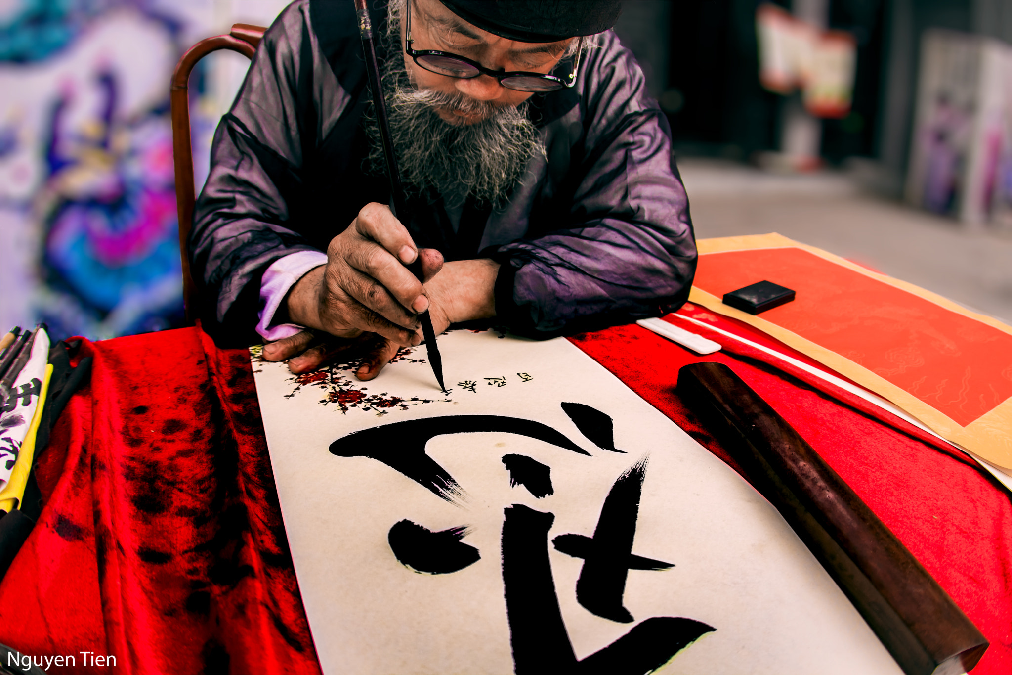 Canon EOS 750D (EOS Rebel T6i / EOS Kiss X8i) + Canon EF 15mm F2.8 Fisheye sample photo. Vietnamese spring tradition photography