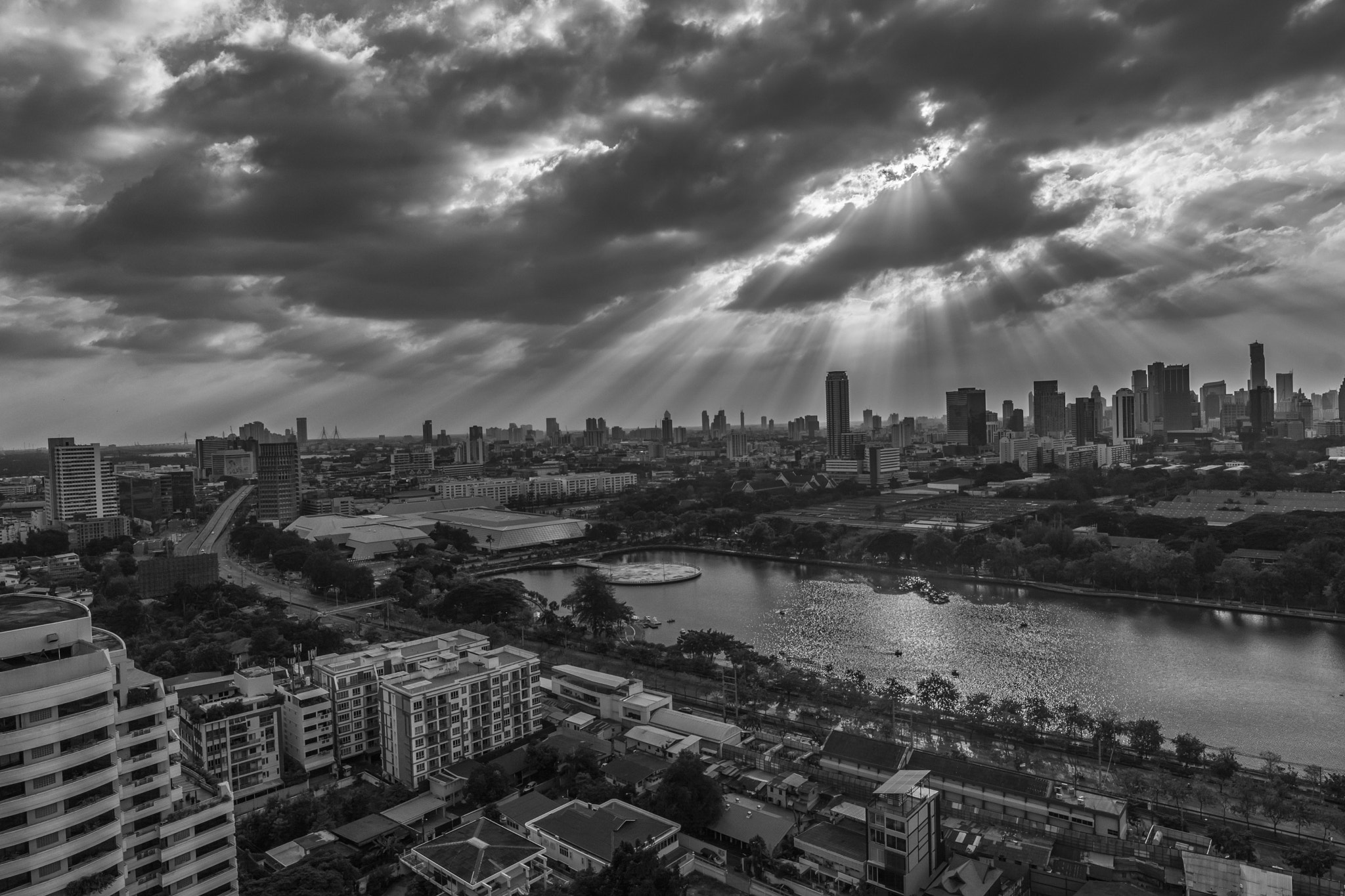 Samyang 14mm F2.8 ED AS IF UMC sample photo. Bangkok cityscape photography