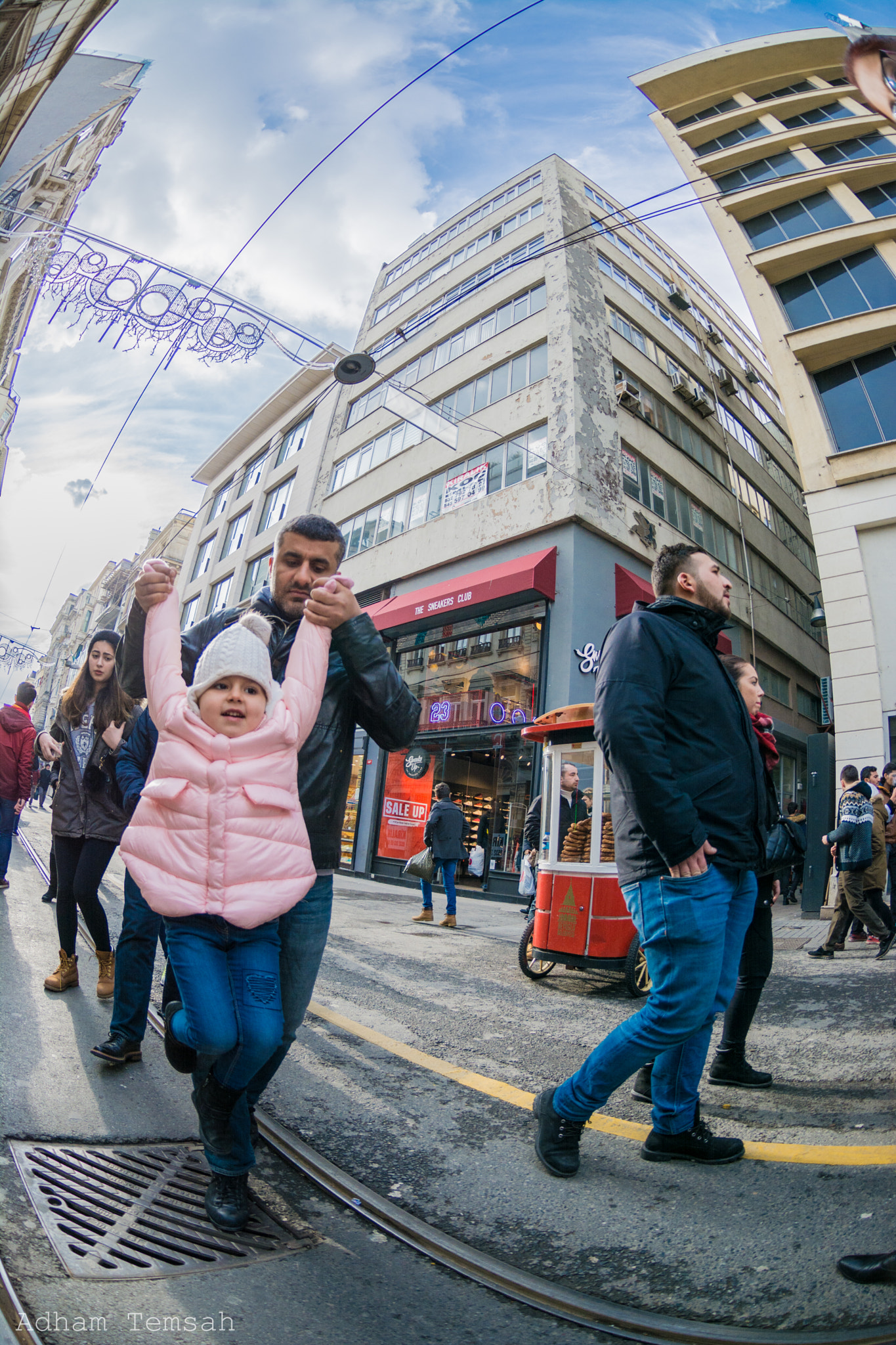 Nikon AF DX Fisheye-Nikkor 10.5mm F2.8G ED sample photo. Spotted at istiklal avenue - istanbul photography