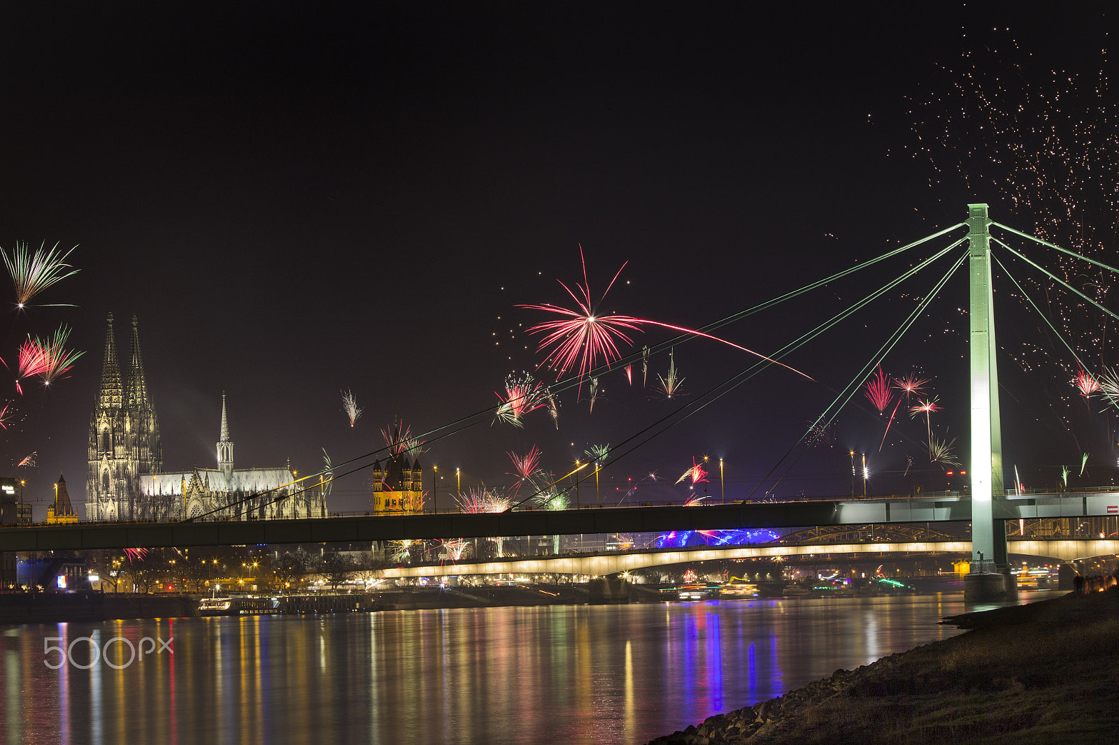 Canon EF 70-210mm f/3.5-4.5 USM sample photo. Silvester in köln photography